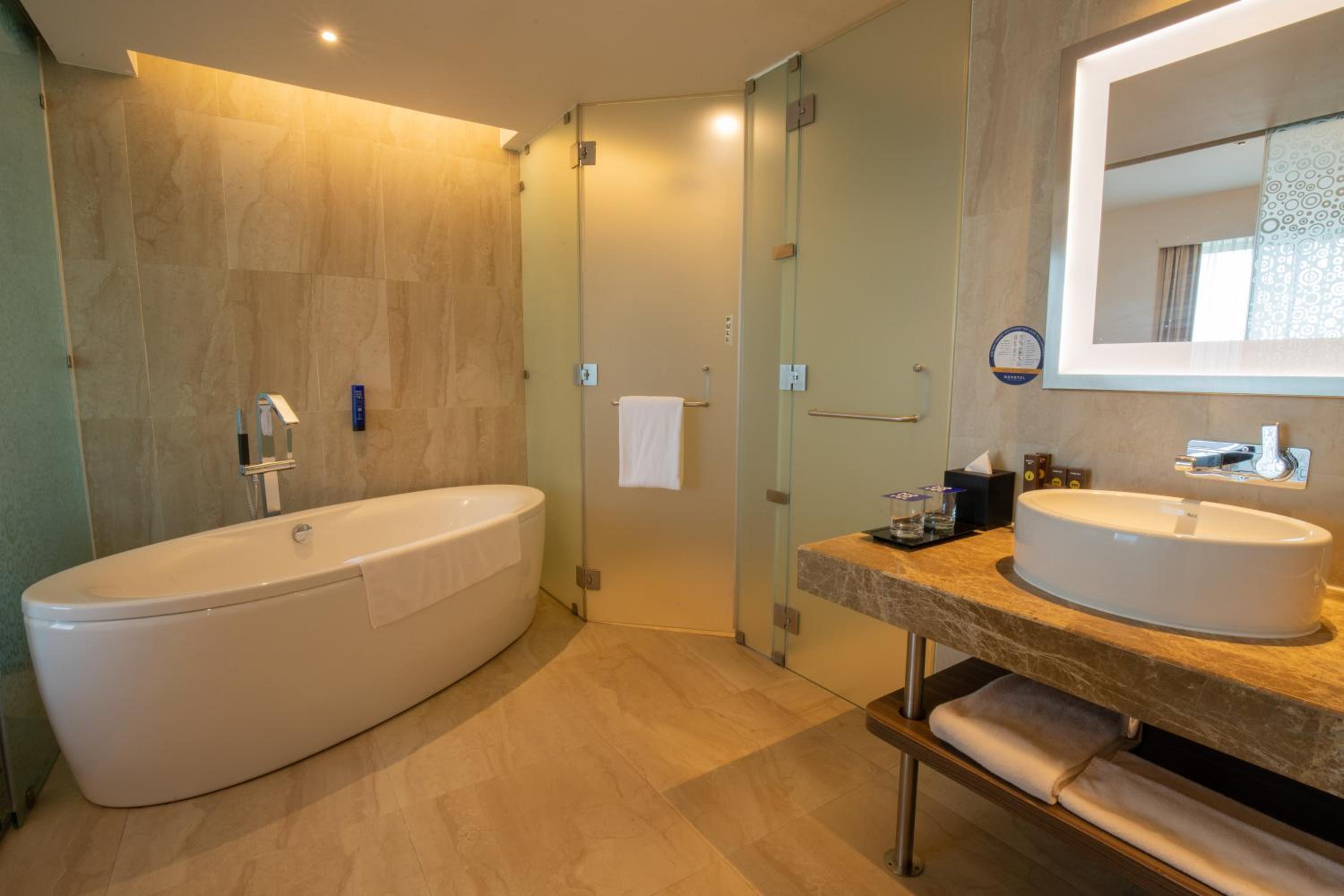 Executive Suite with Complimentary IMFL from 6:00 pm to 8 pm at Barcode and Two Way Airport Transfer - Photo 2