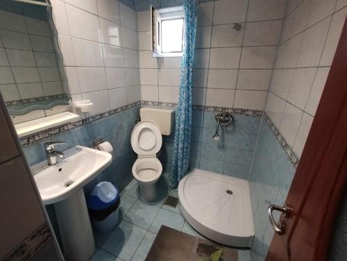 Double Room with Private Bathroom photo 3