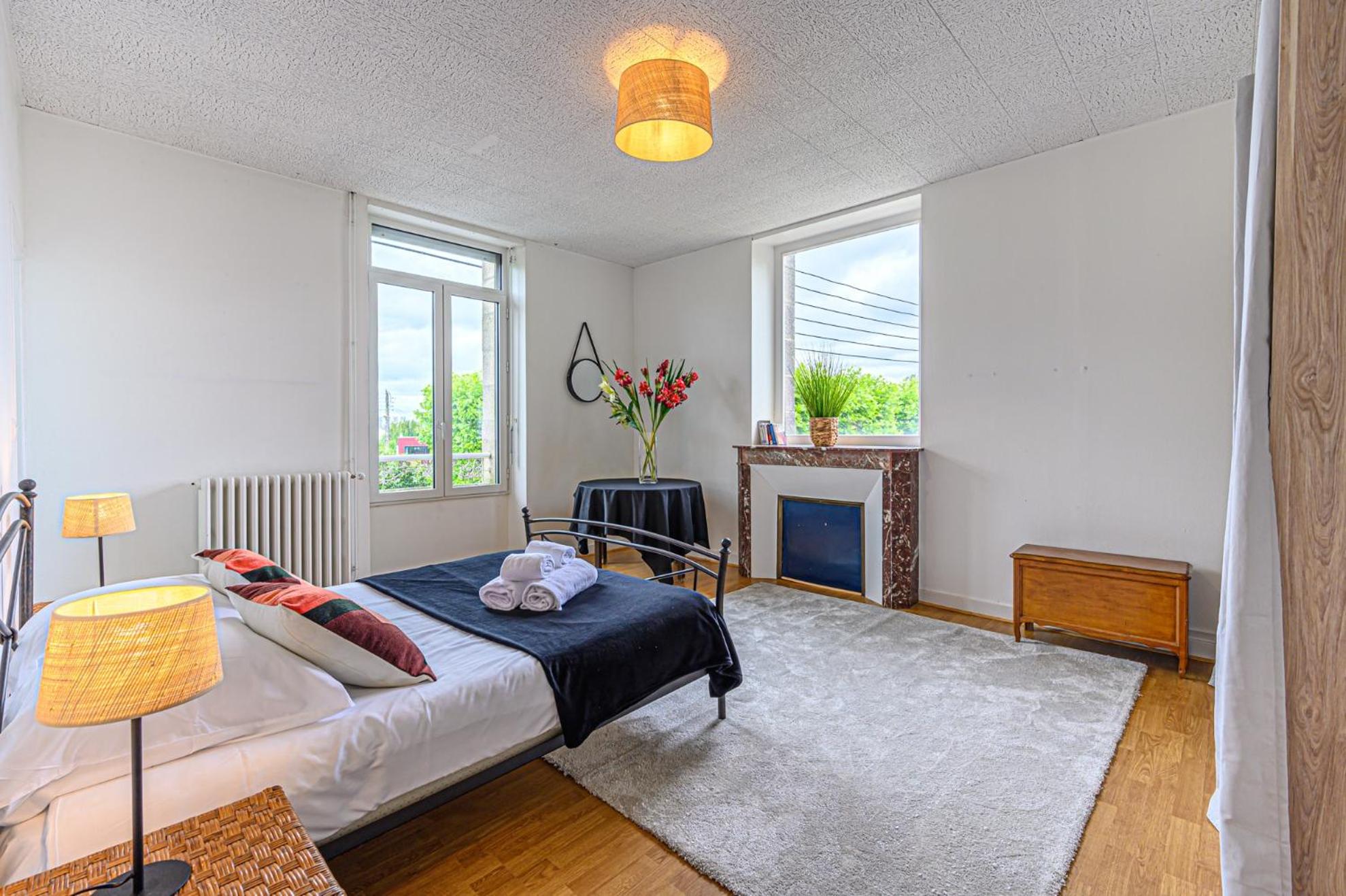 One-Bedroom Apartment photo 2