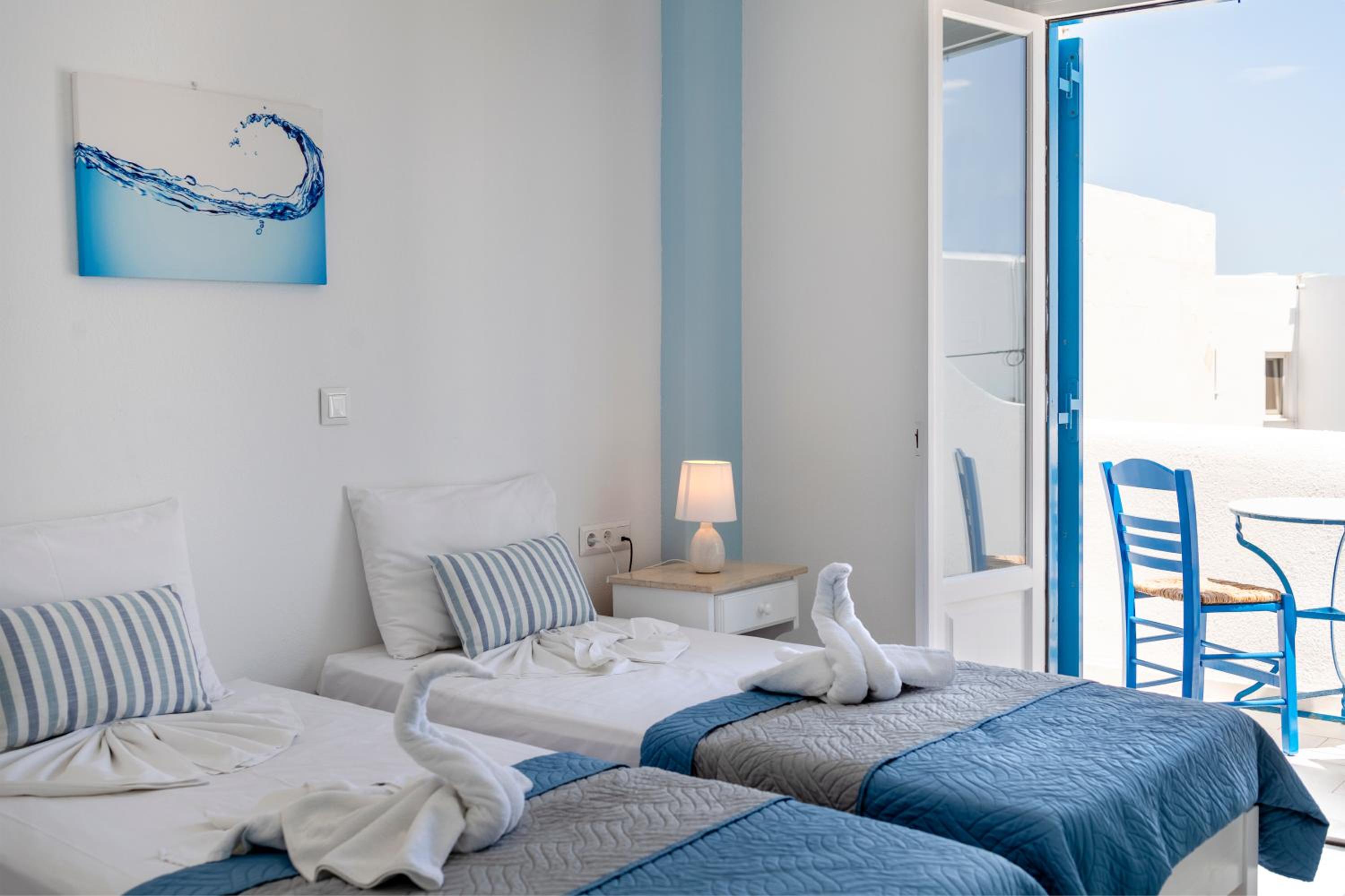 Double or Twin Room - Photo 12
