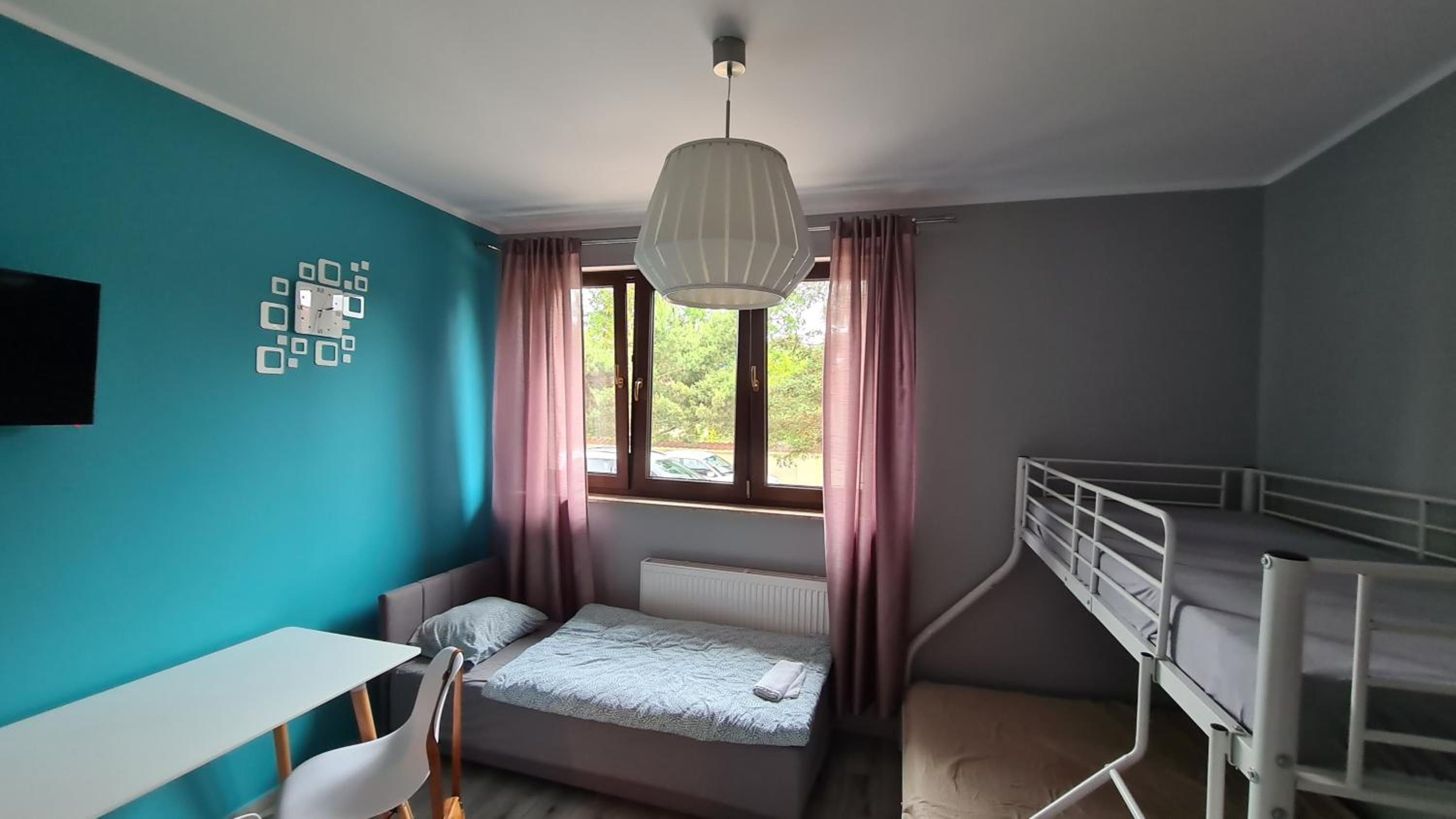One-Bedroom Apartment - Photo 10