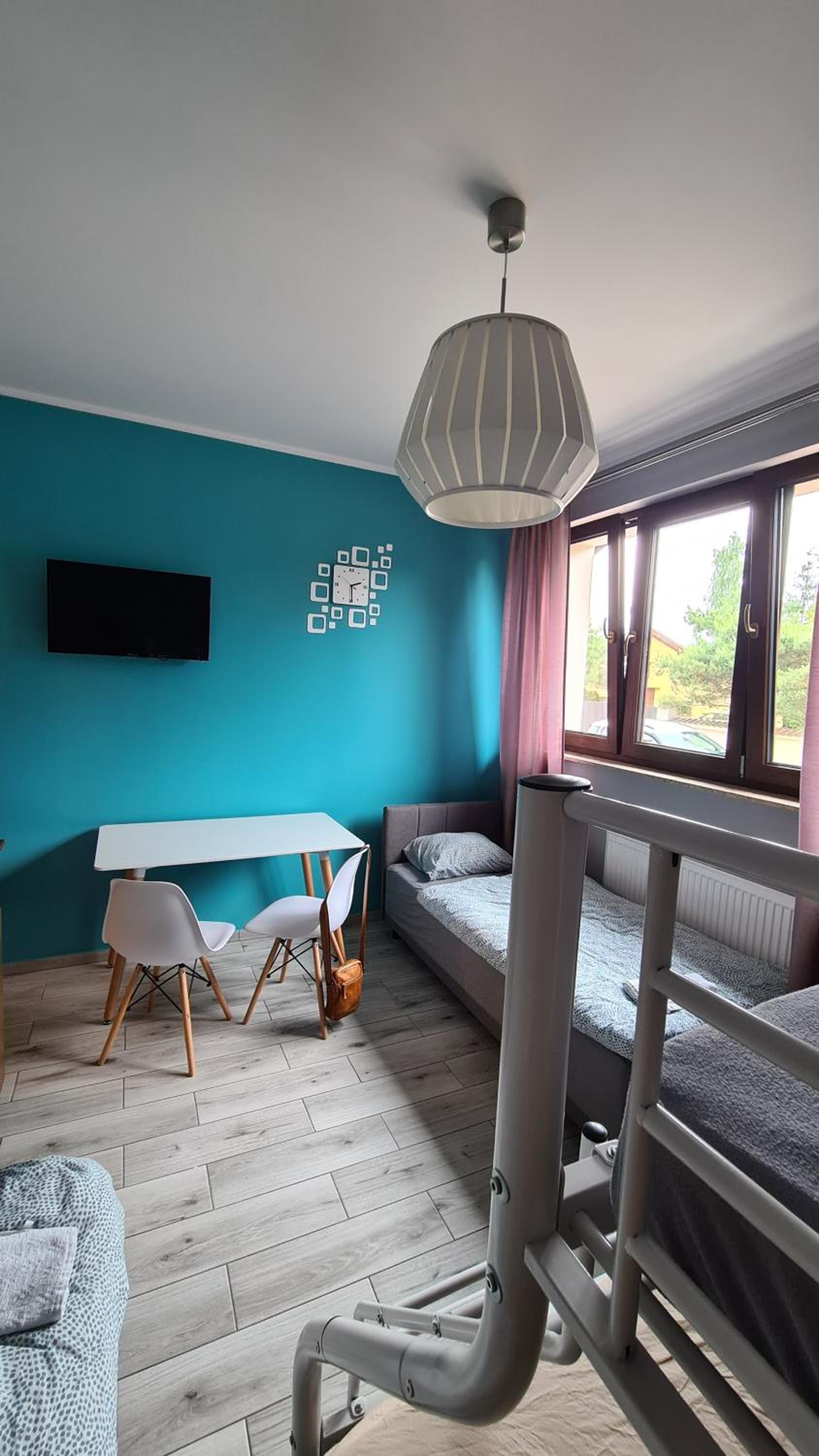 One-Bedroom Apartment - Photo 11