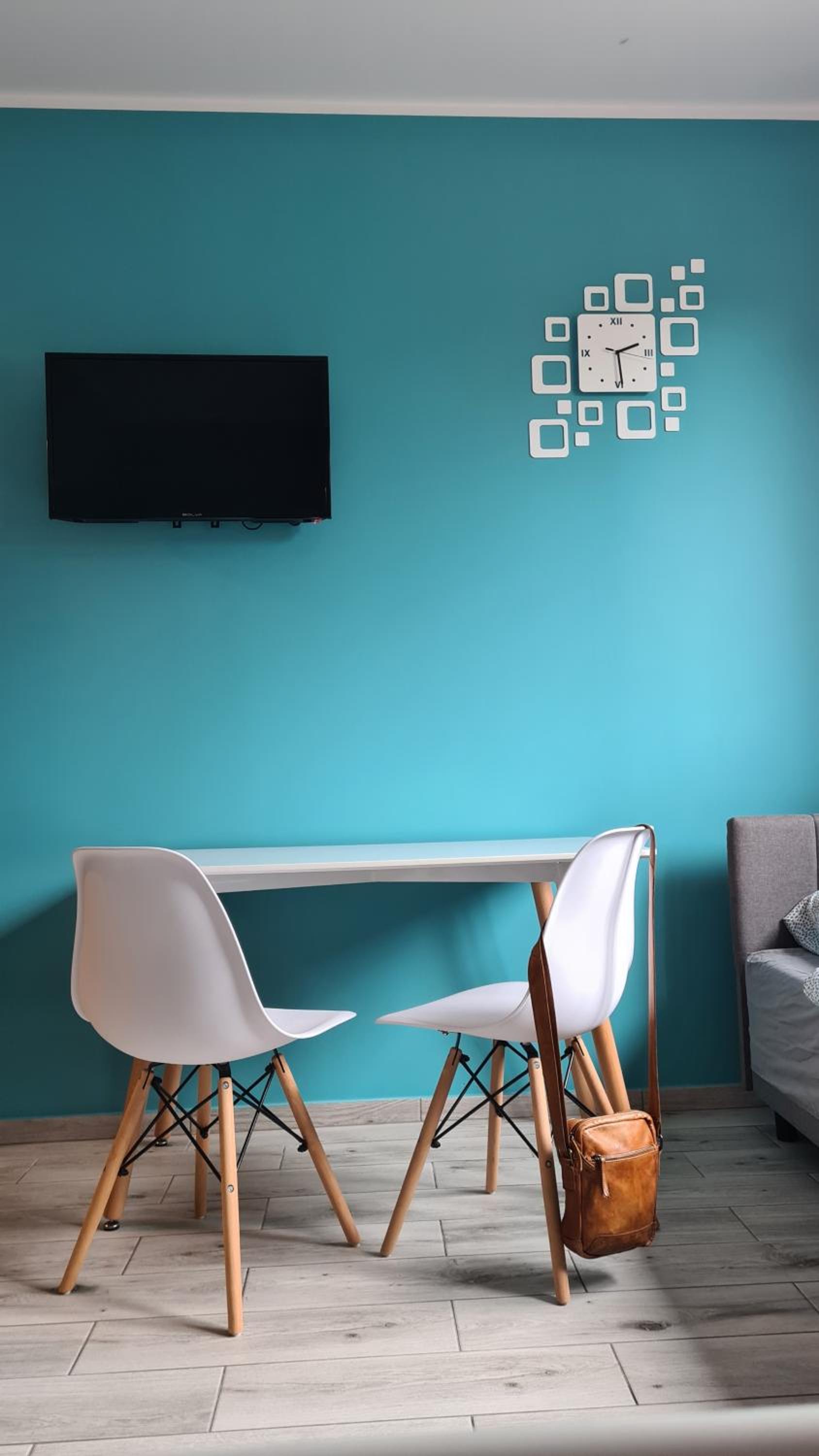 One-Bedroom Apartment - Photo 12