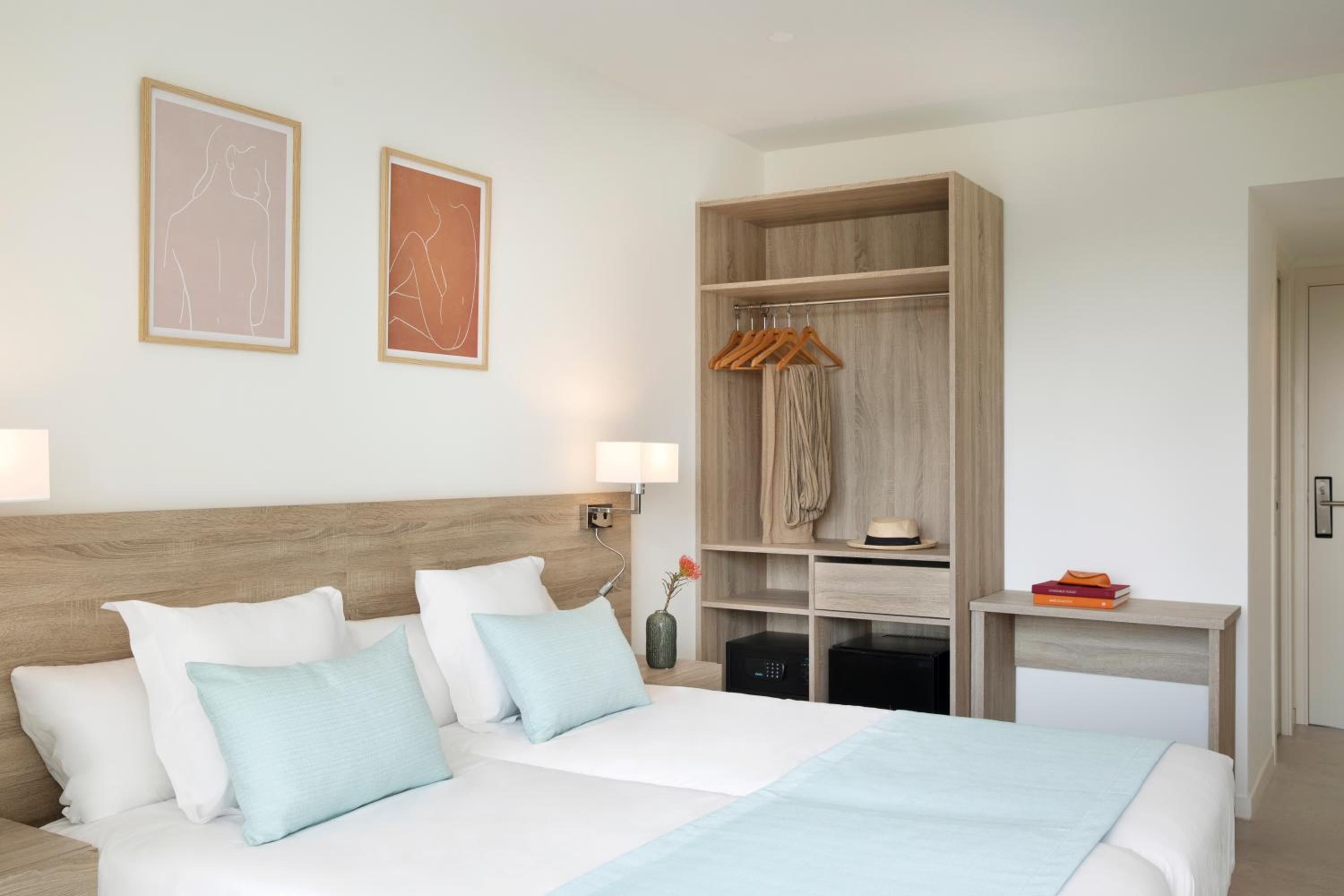 Double or Twin Room with Pool View