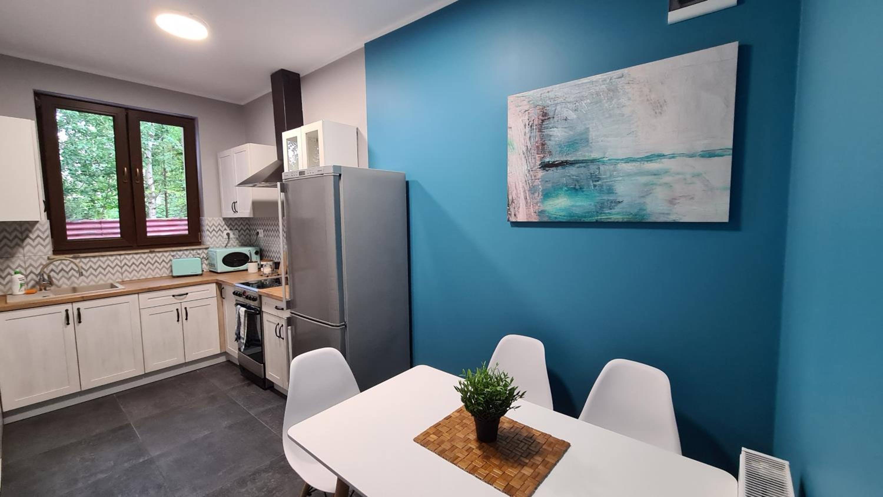 One-Bedroom Apartment - Photo 6