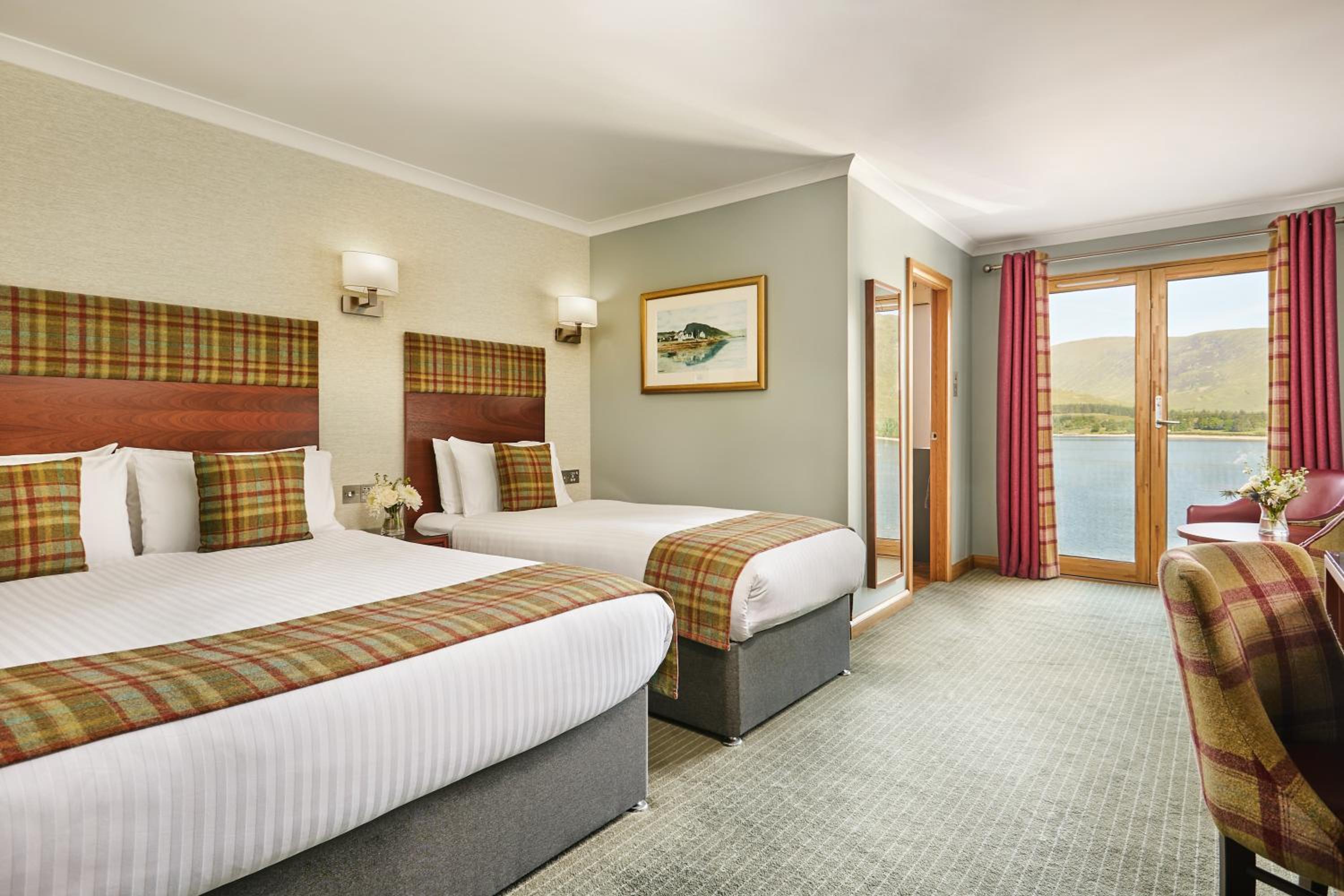 Deluxe Triple Room With Sea View photo 2
