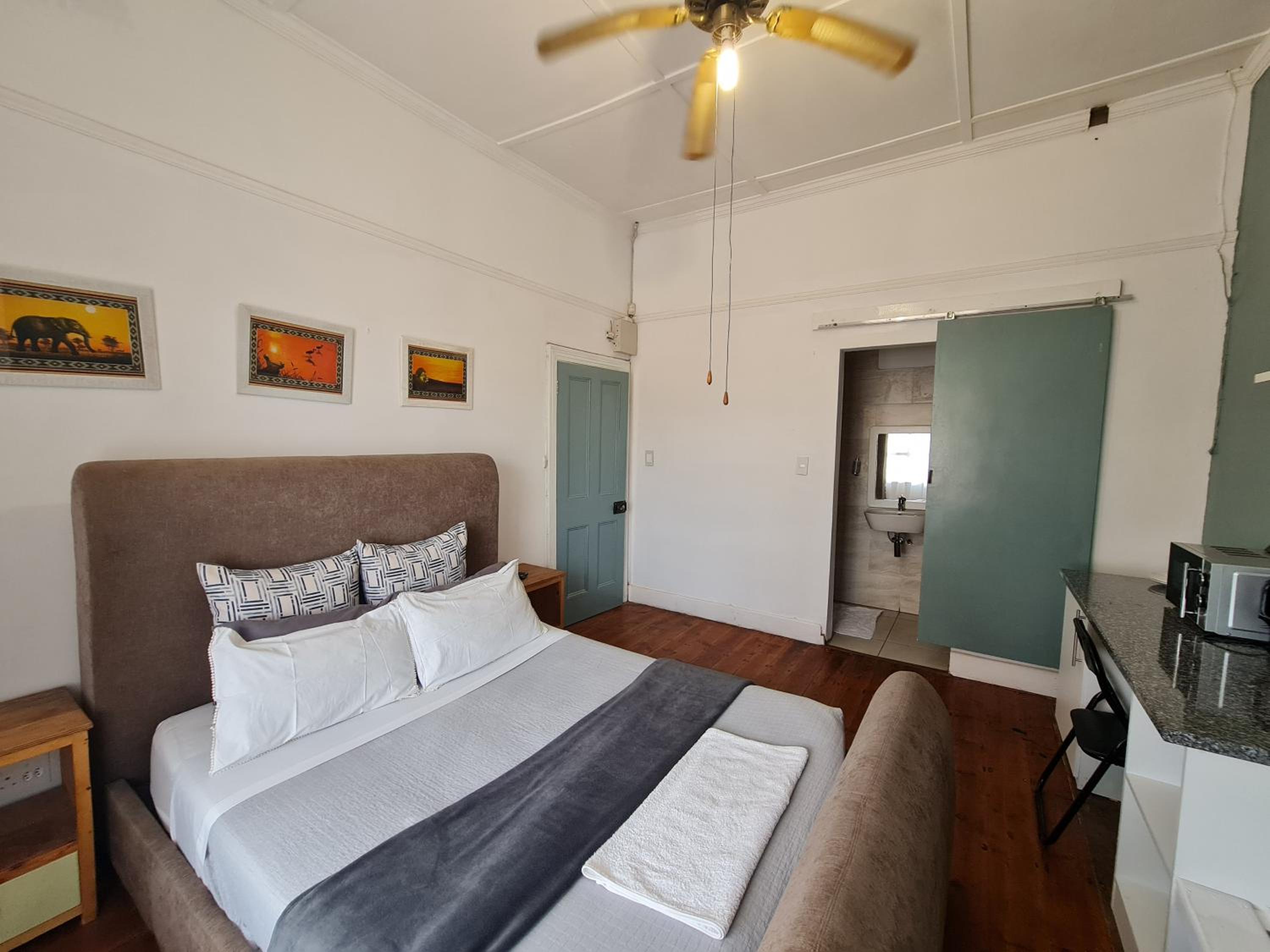 Double Room - Photo 3