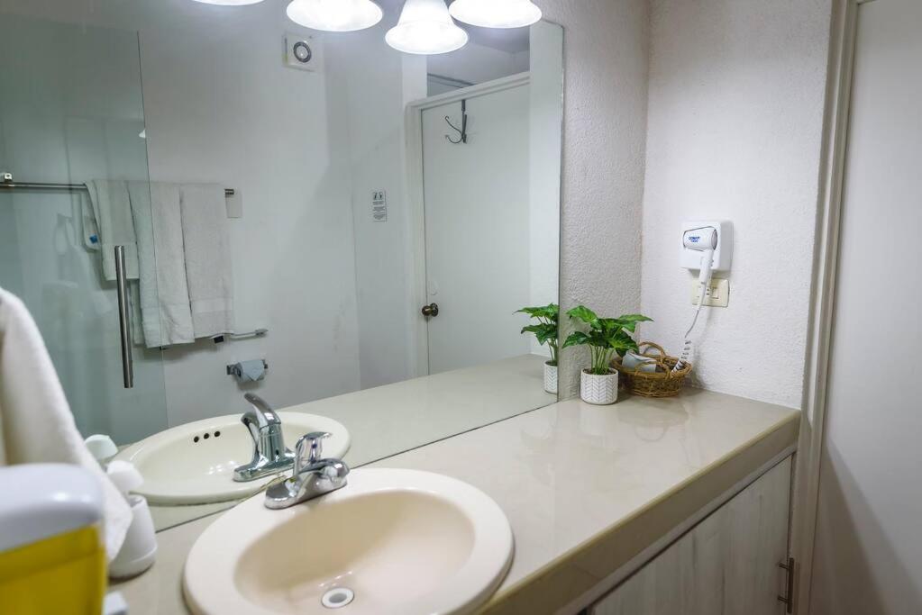 One-Bedroom Apartment - Photo 43