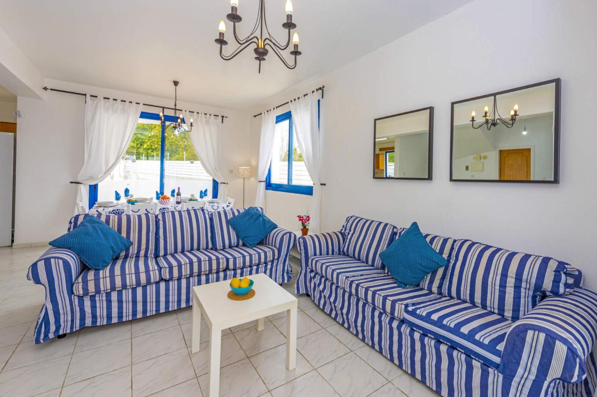 Three-Bedroom Villa photo 2