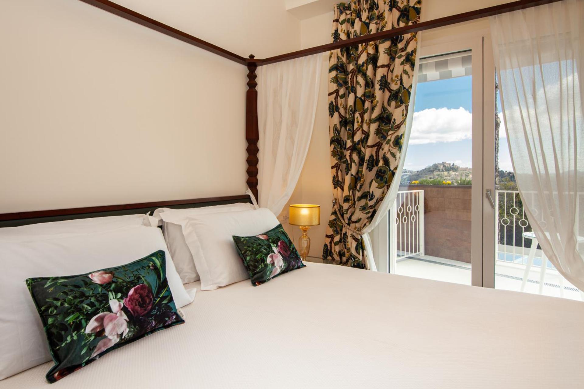Double Room with Terrace - Photo 17