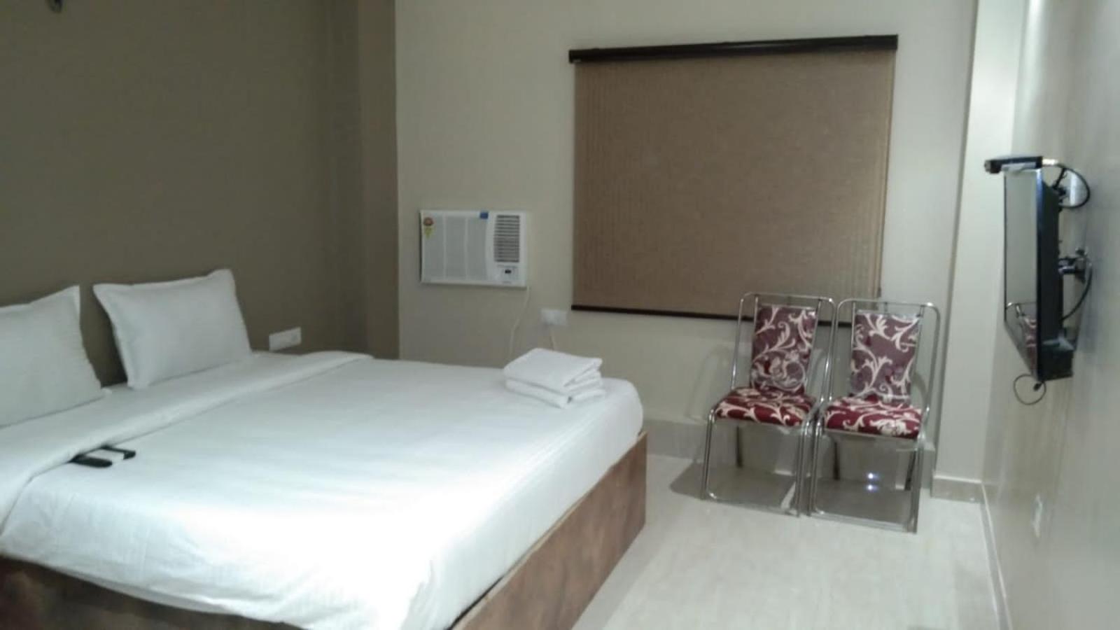 Deluxe Room - Photo 3