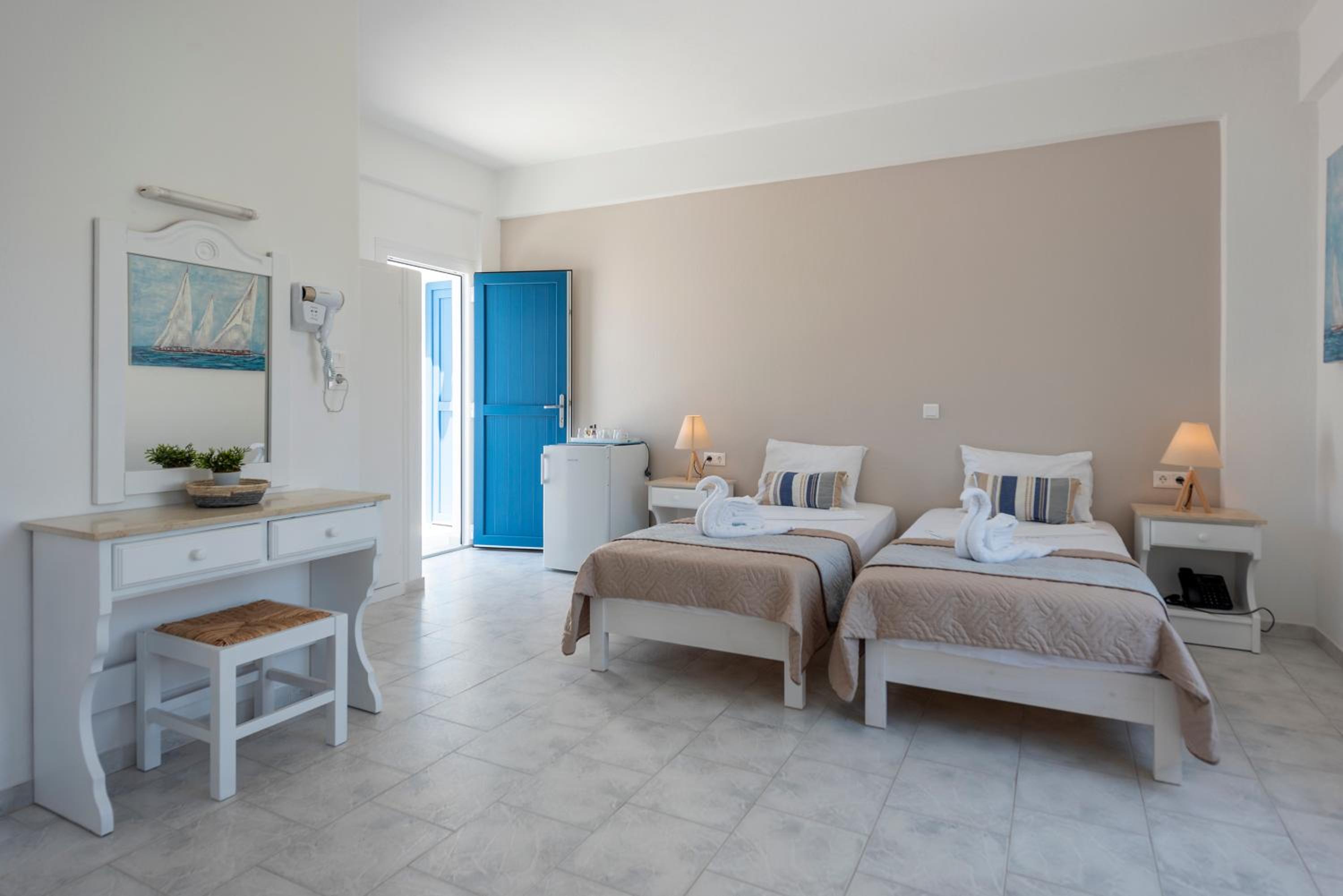 Quadruple Room - Photo 2