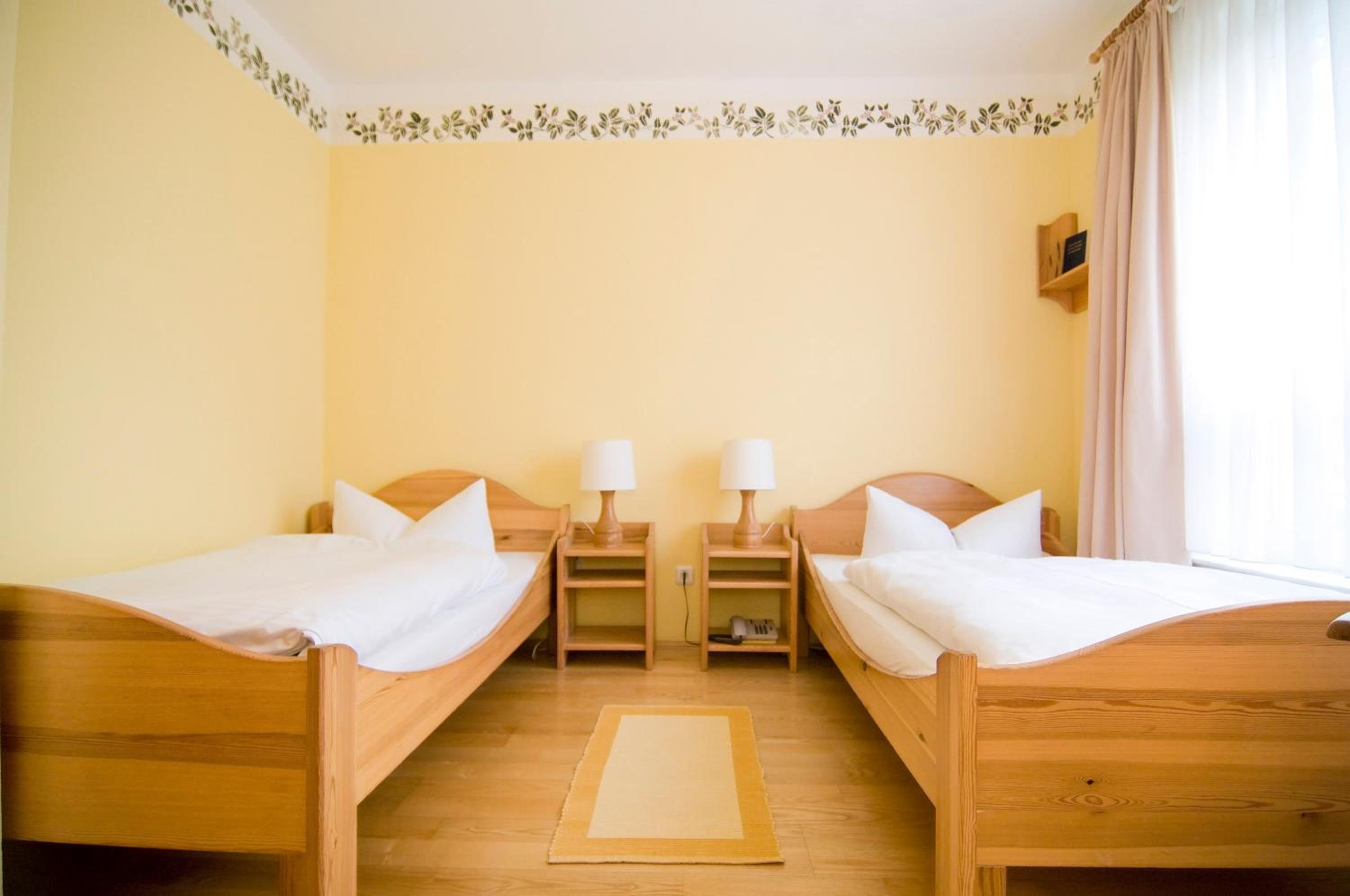 Double Room with Twin Bed