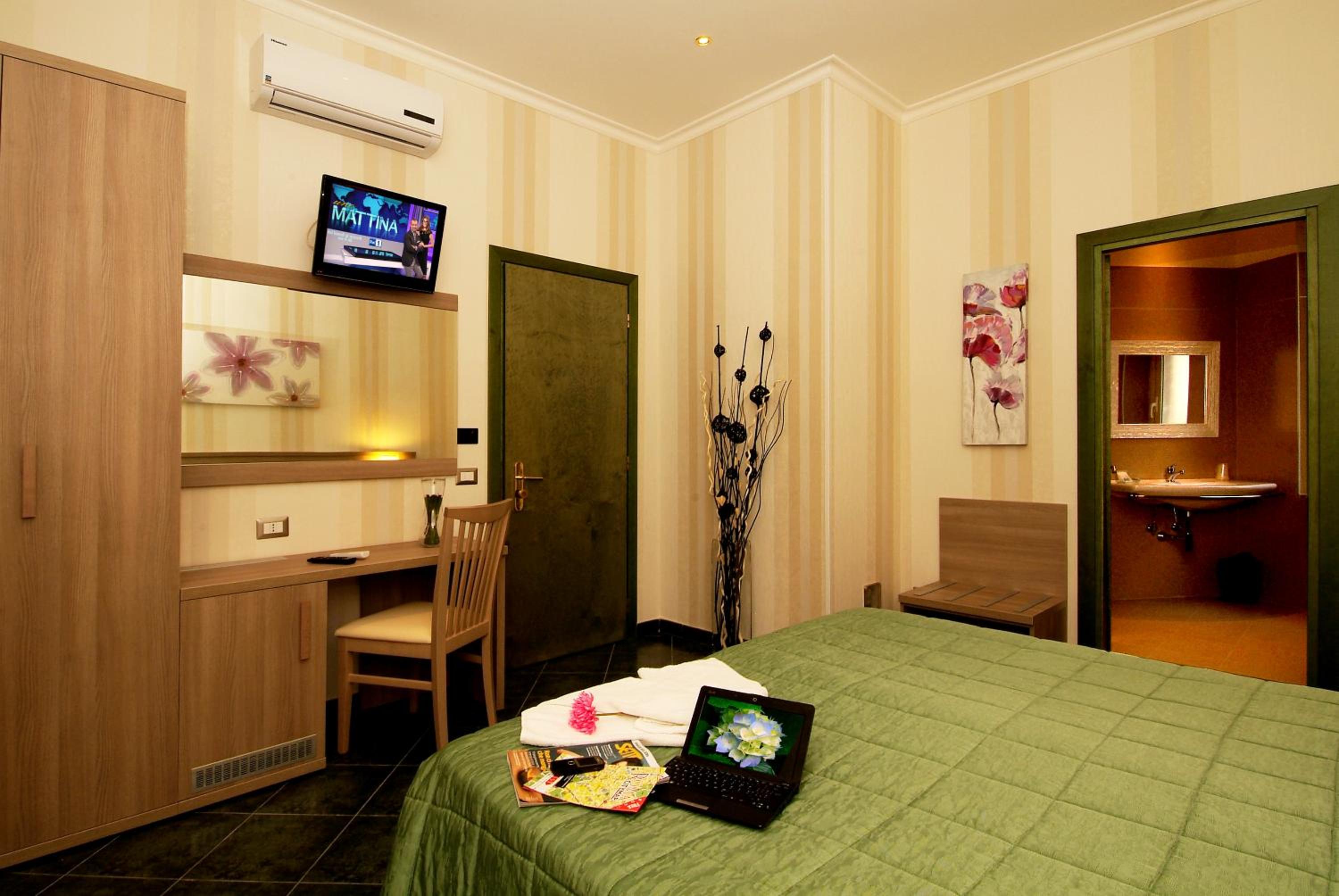 Double Room photo 2