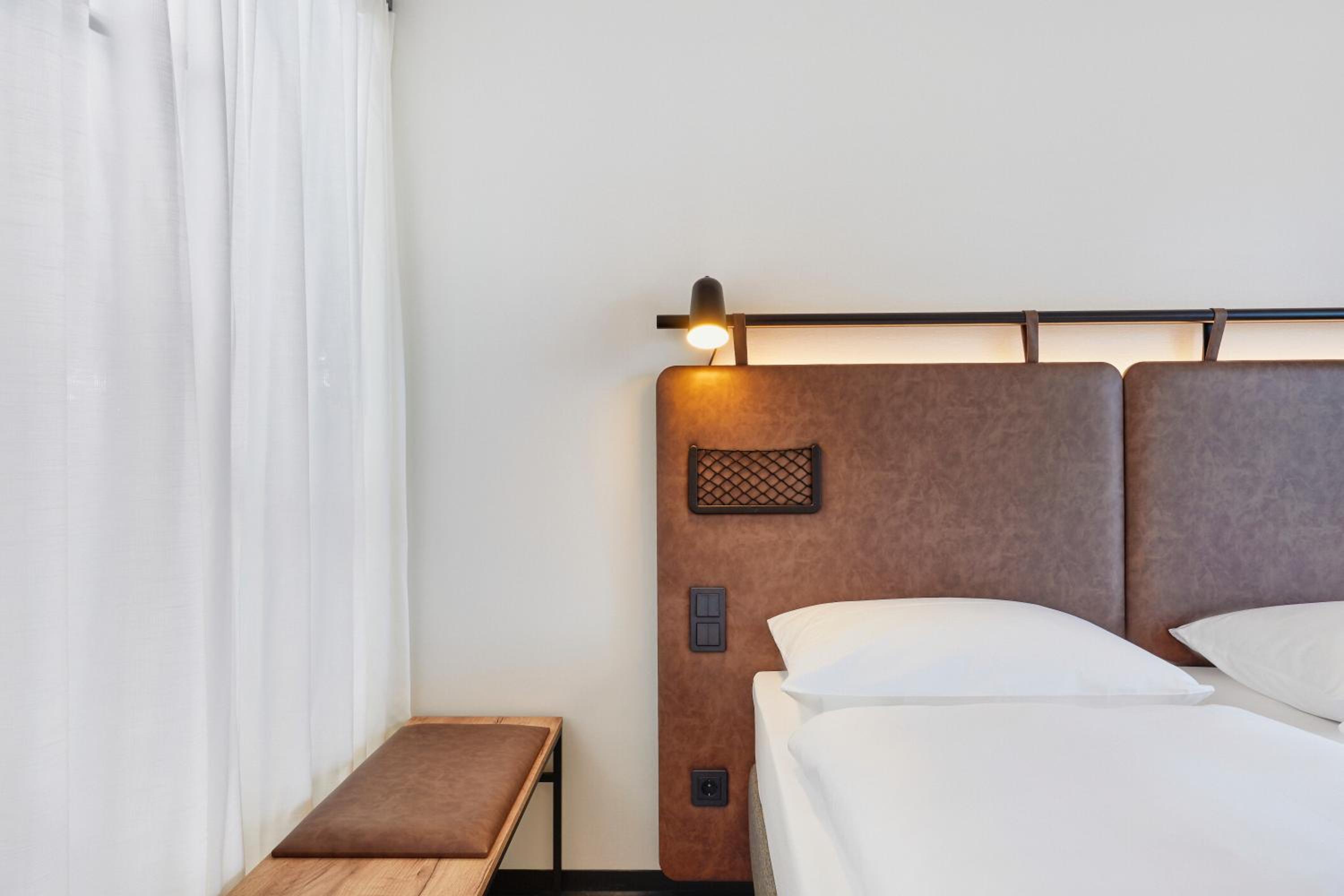 Standard Double Room - Photo 6