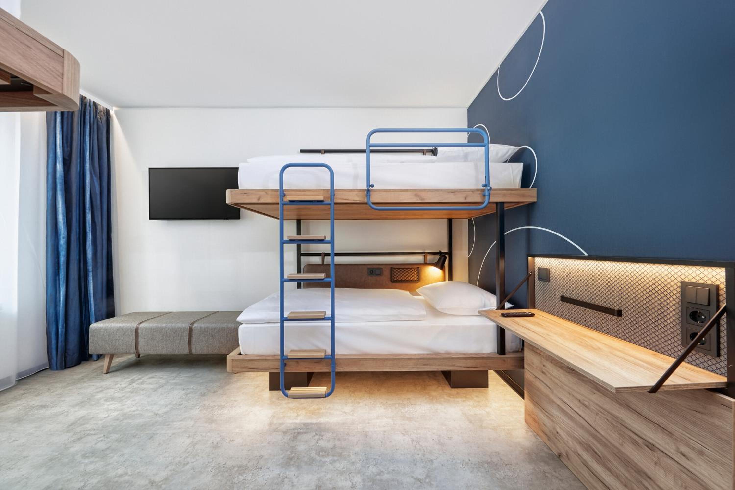 Quadruple Room - Photo 3