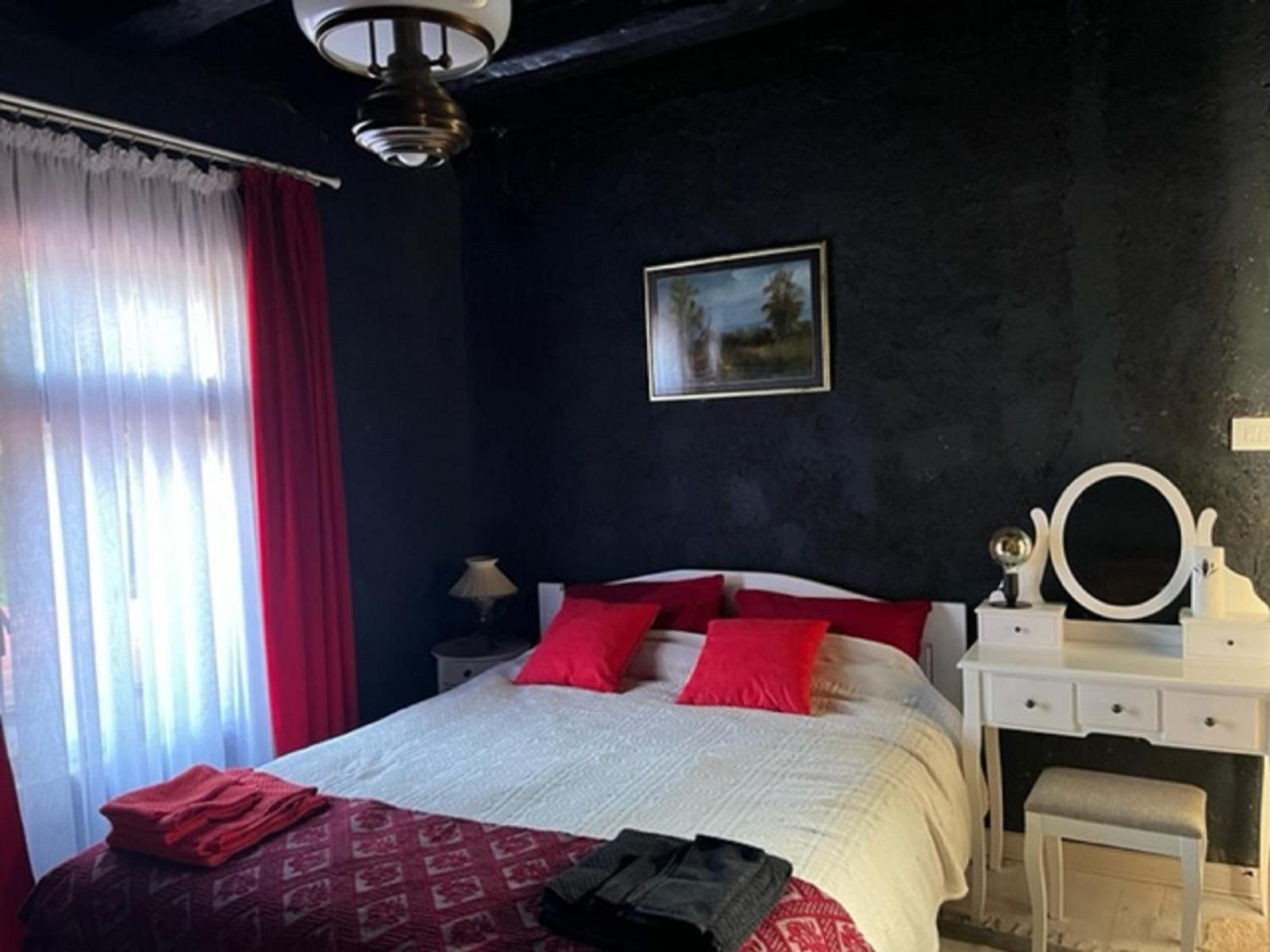 Three-Bedroom Villa photo 3