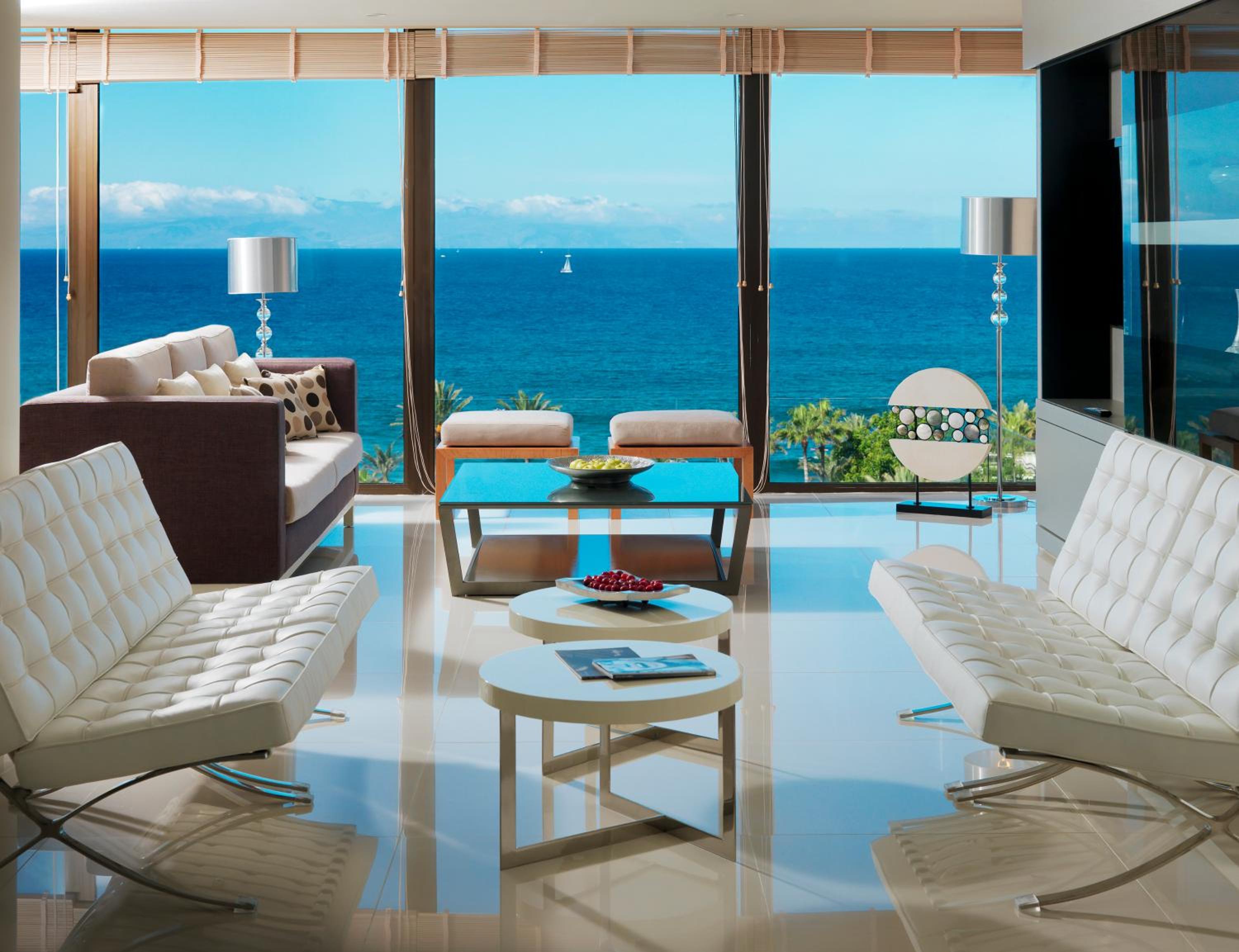 Privilege Twin Room (2 Adults) thumbnail 6