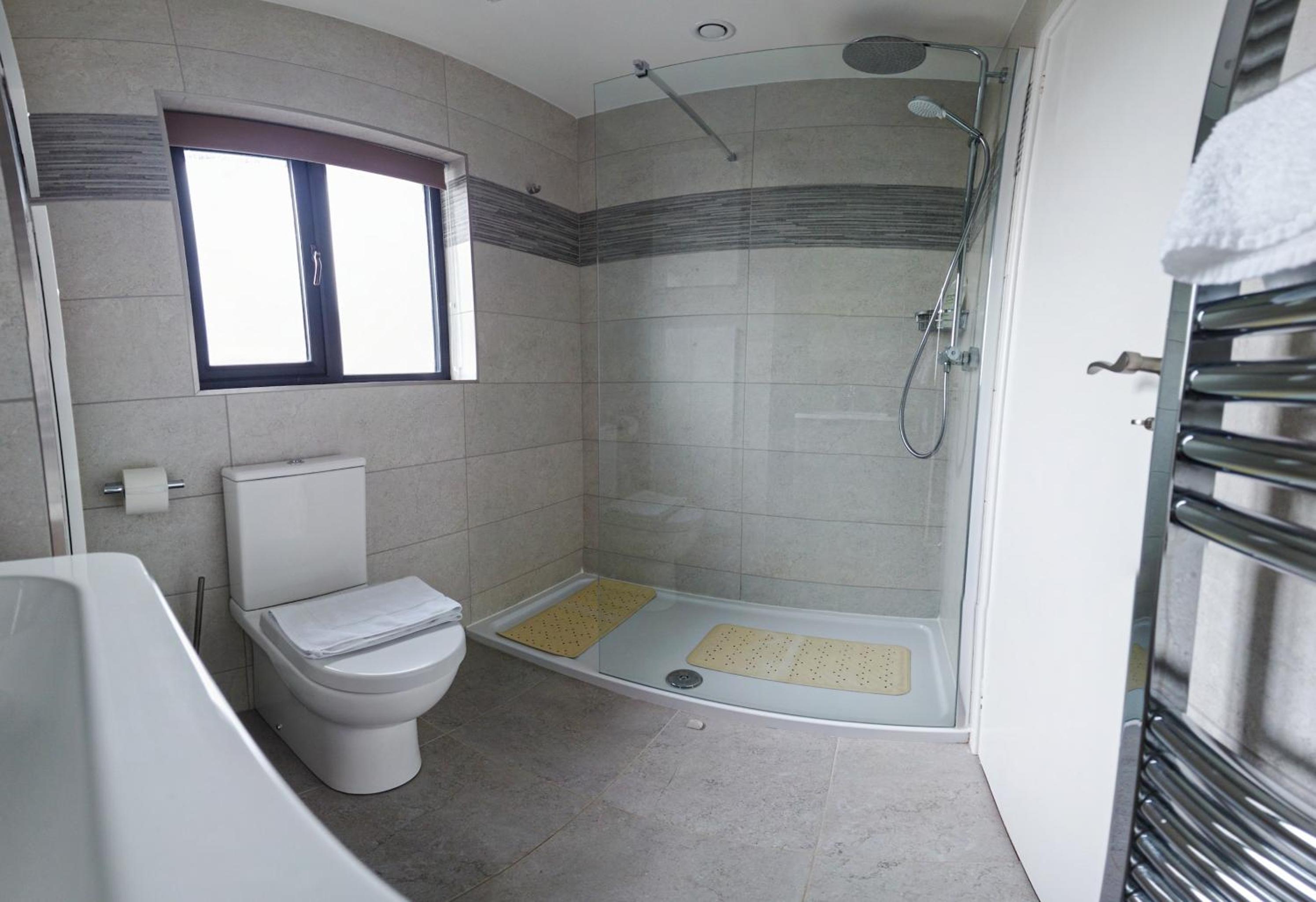 Three-Bedroom House - Photo 12