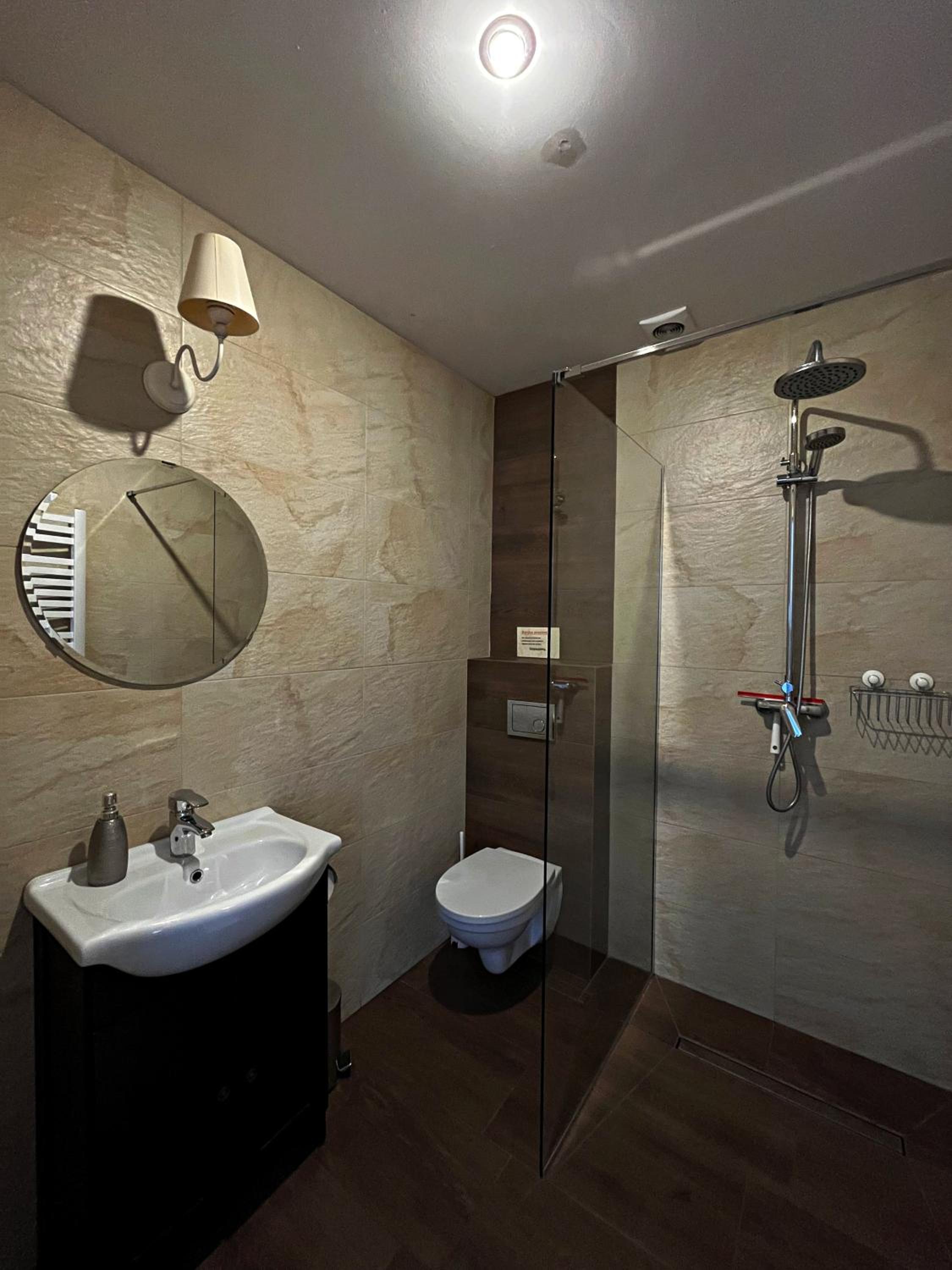 Double Room - Photo 2
