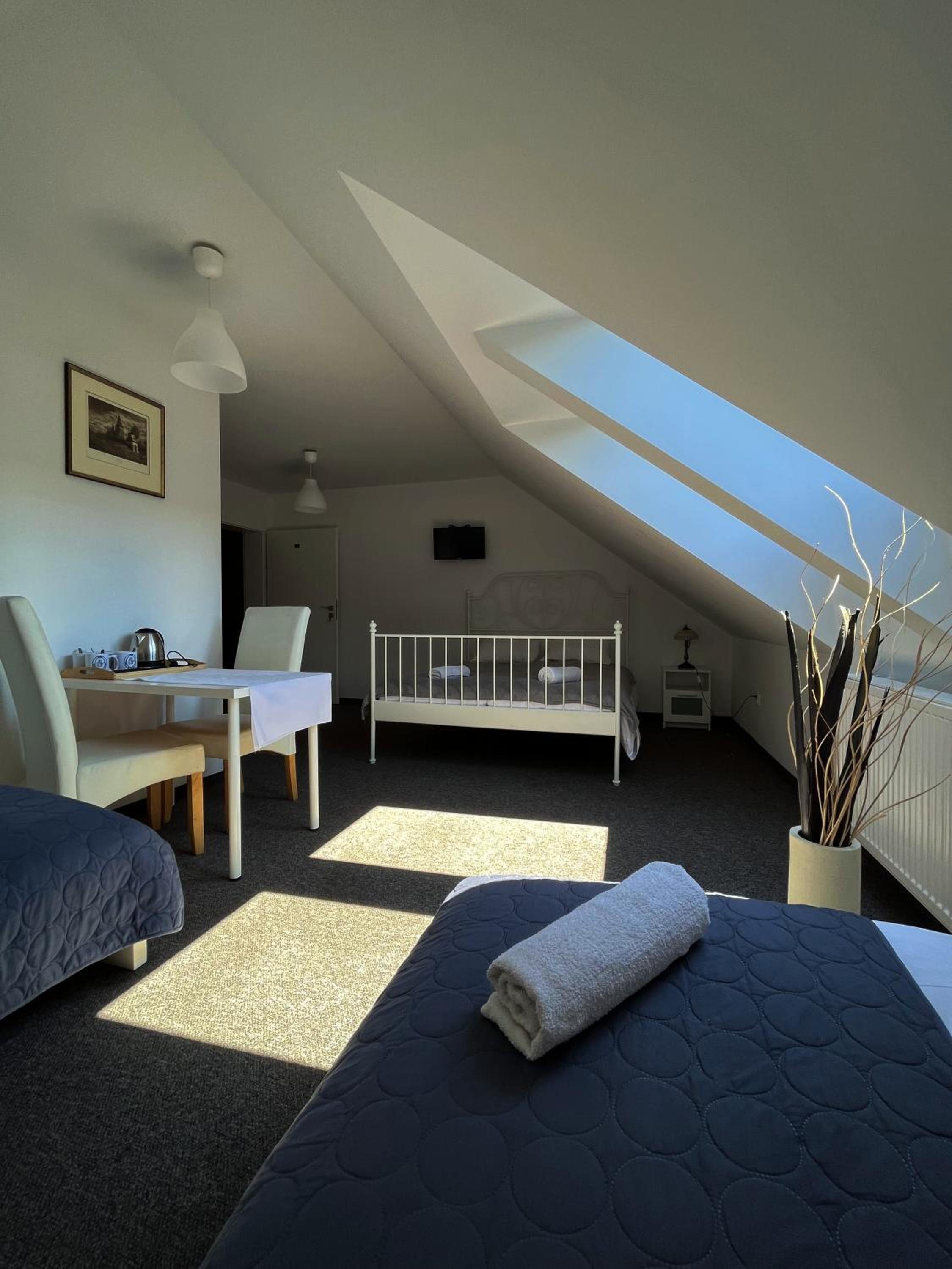 Standard Family Room - Photo 2