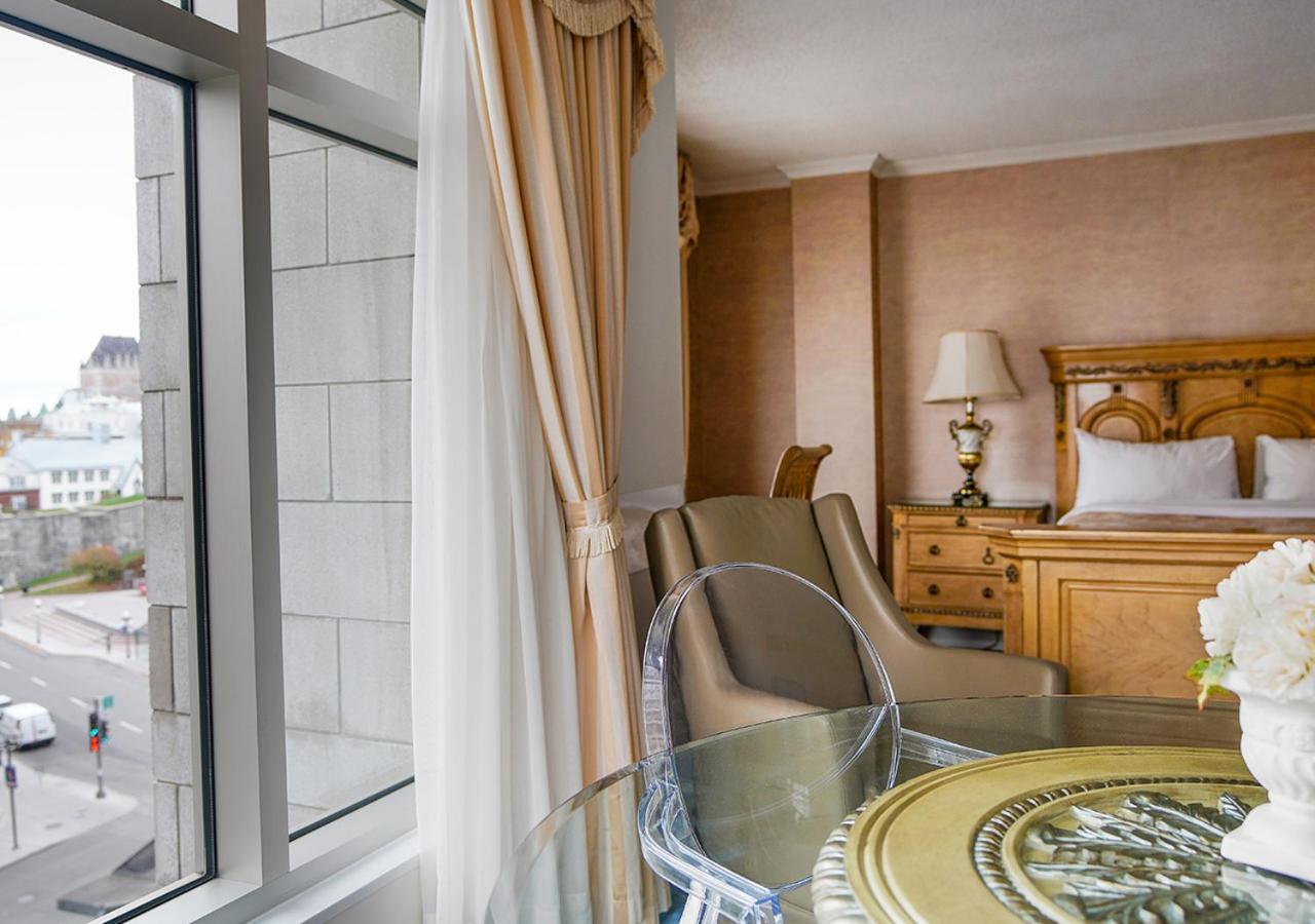 Signature Room, 1 Queen Bed and Sofa-Bed photo 3