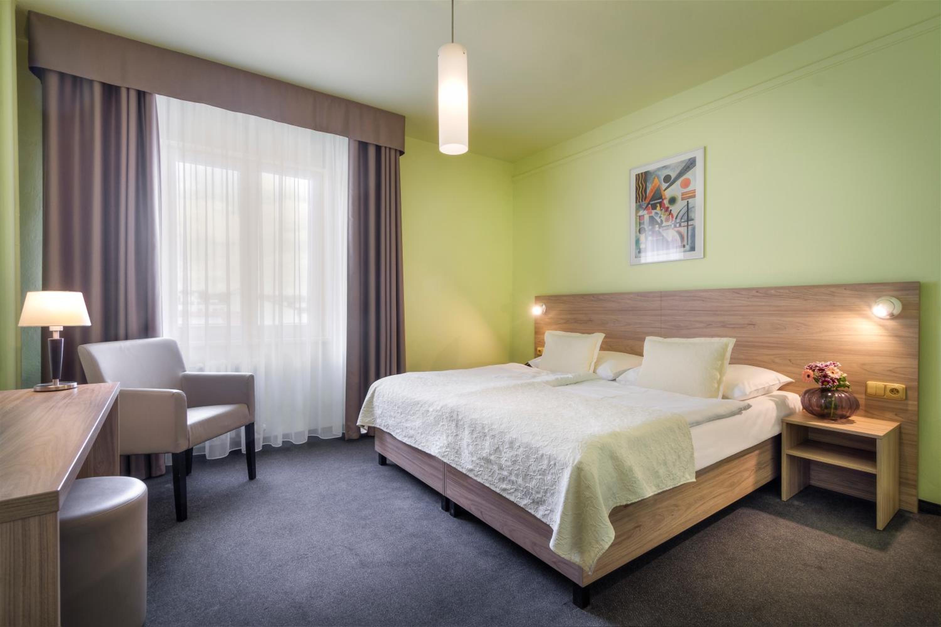 Double or Twin Room - Photo 1
