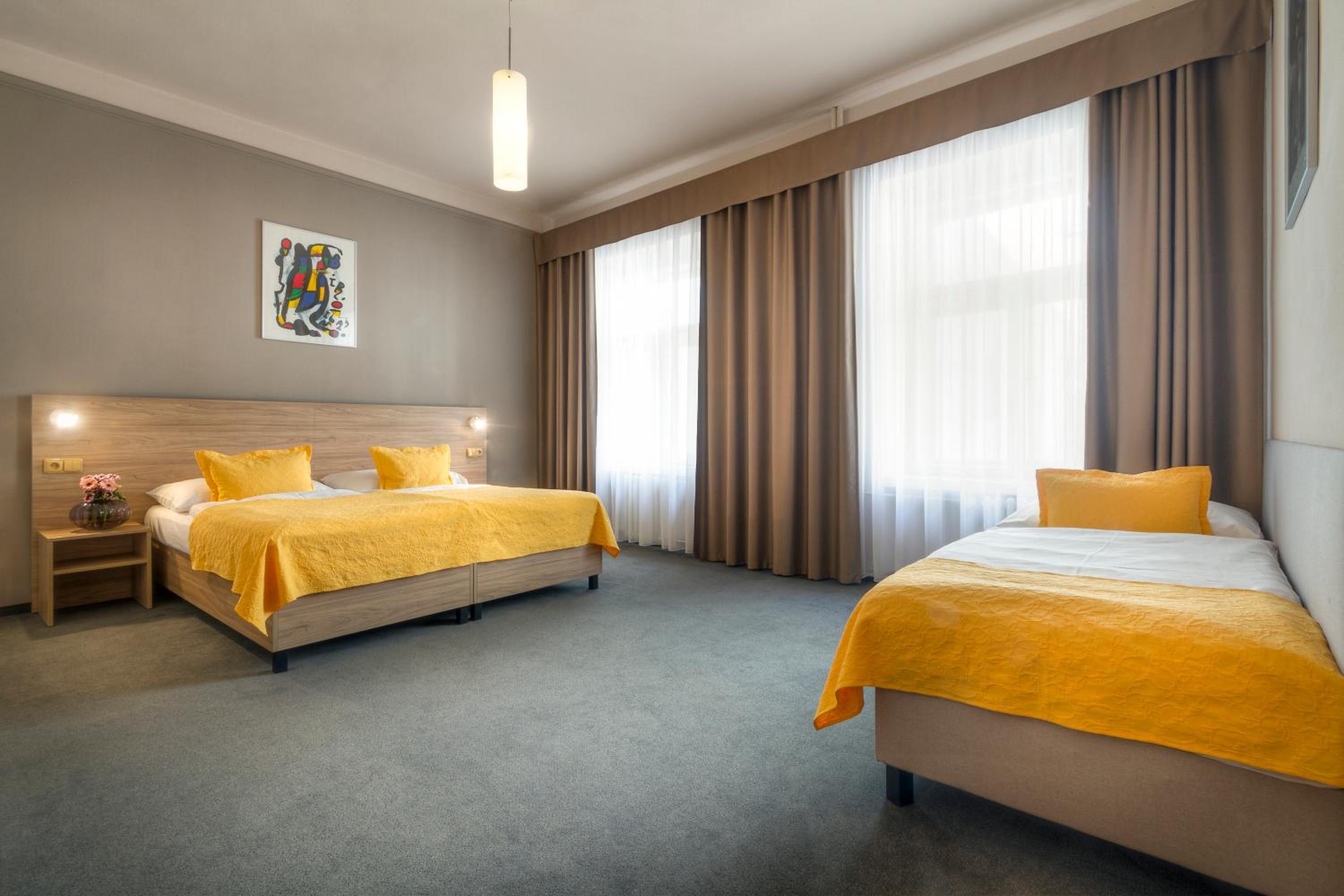 Triple Room - Photo 12
