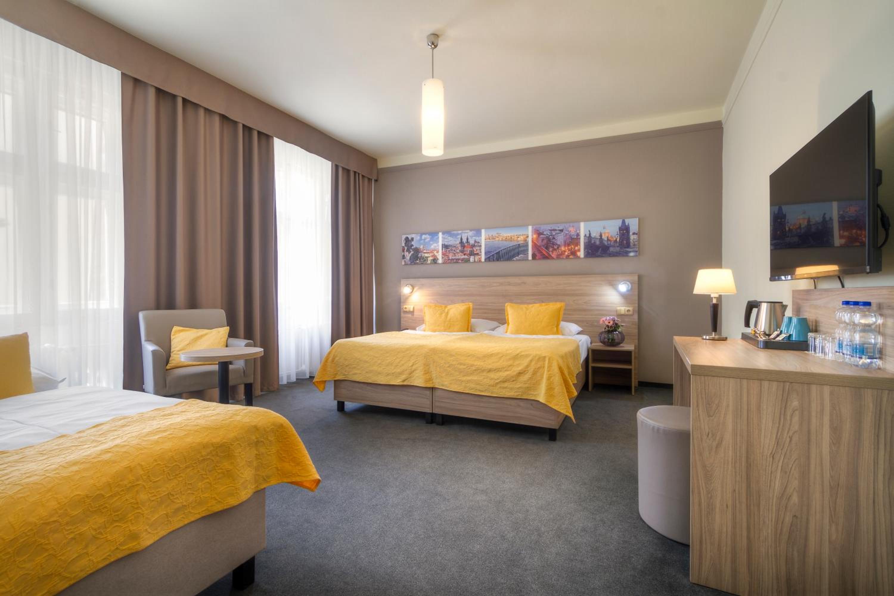 Triple Room - Photo 11