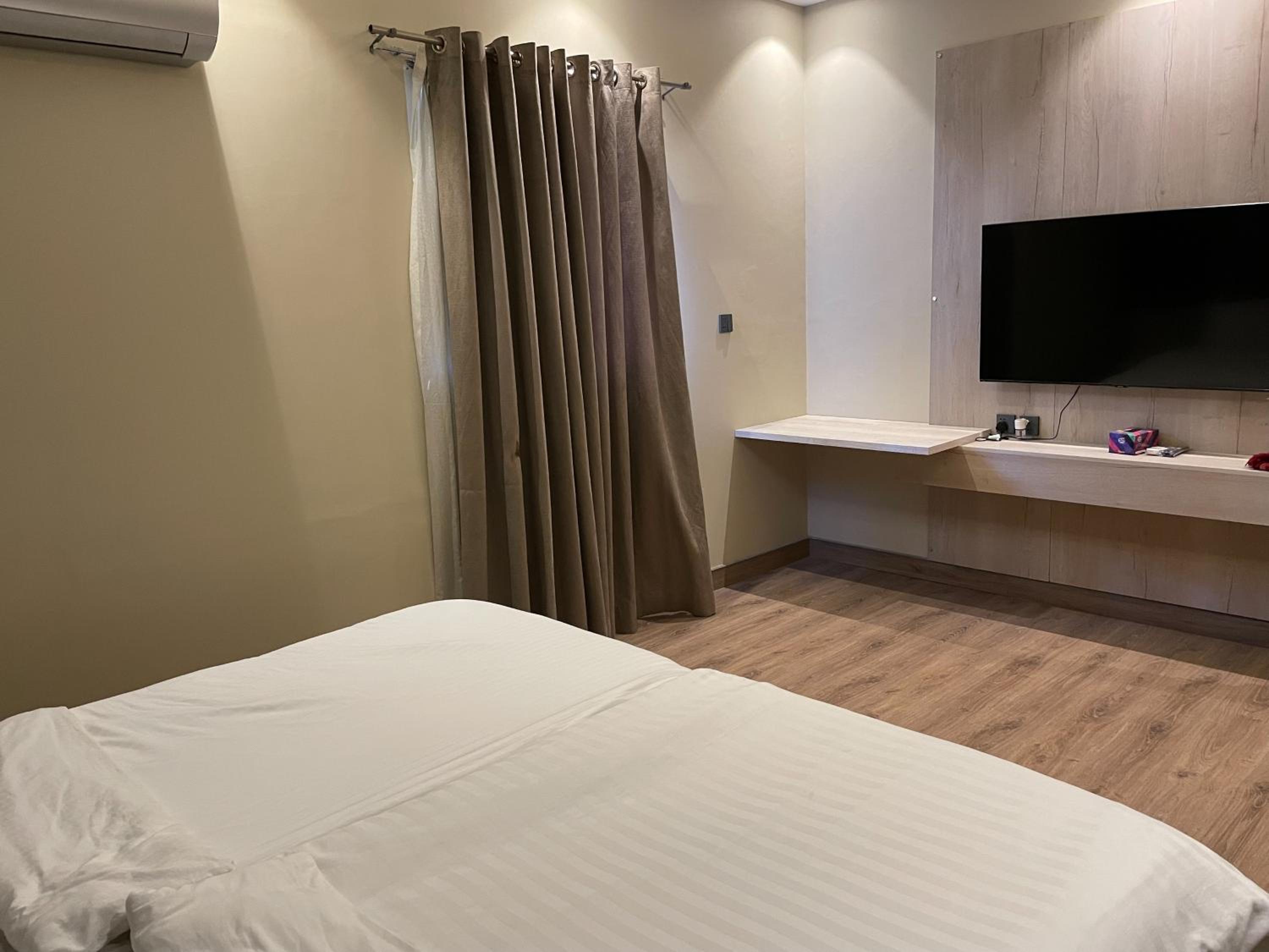 Two-Bedroom Suite photo 2