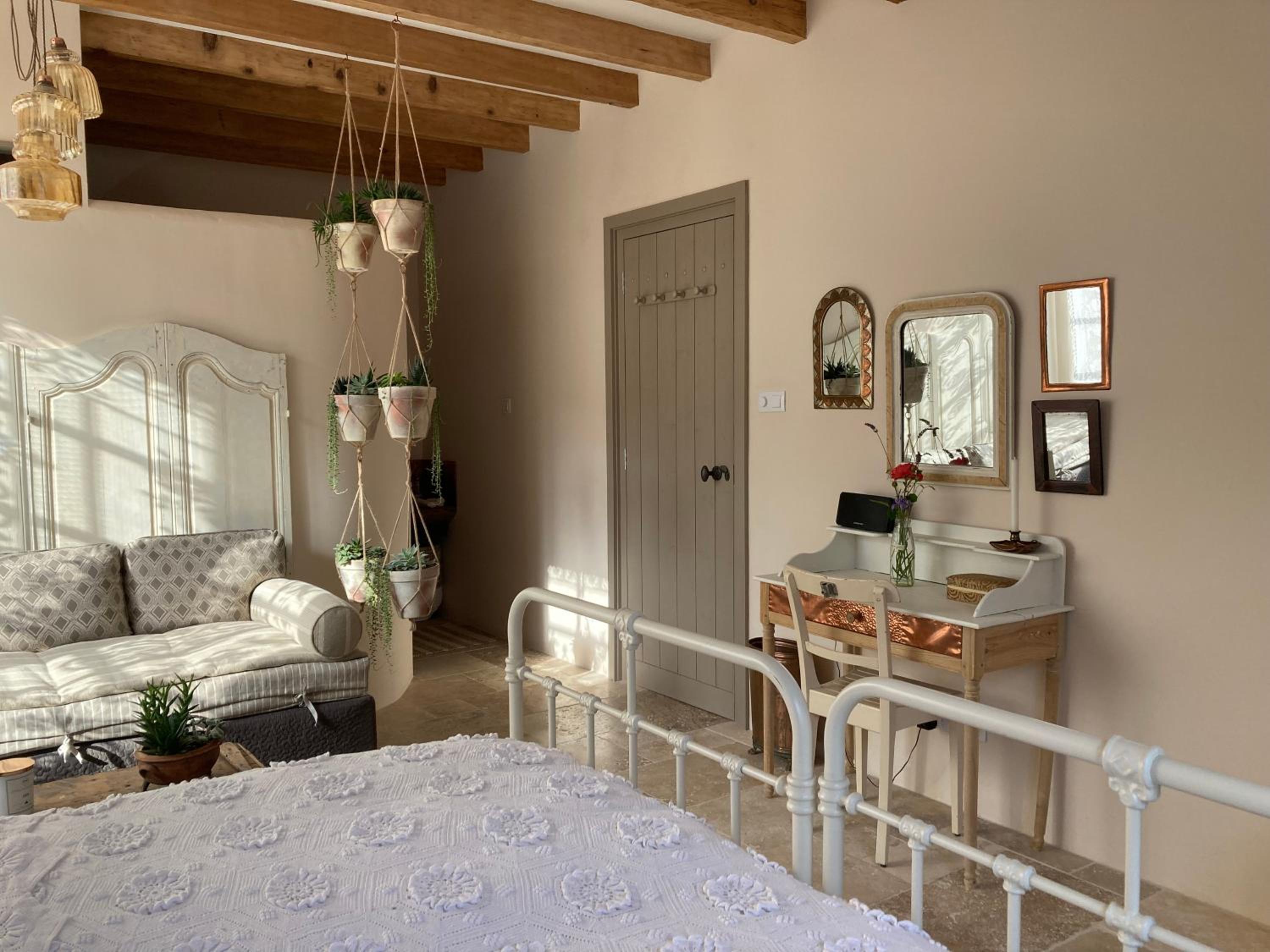 Double Room with Private Bathroom - Photo 4