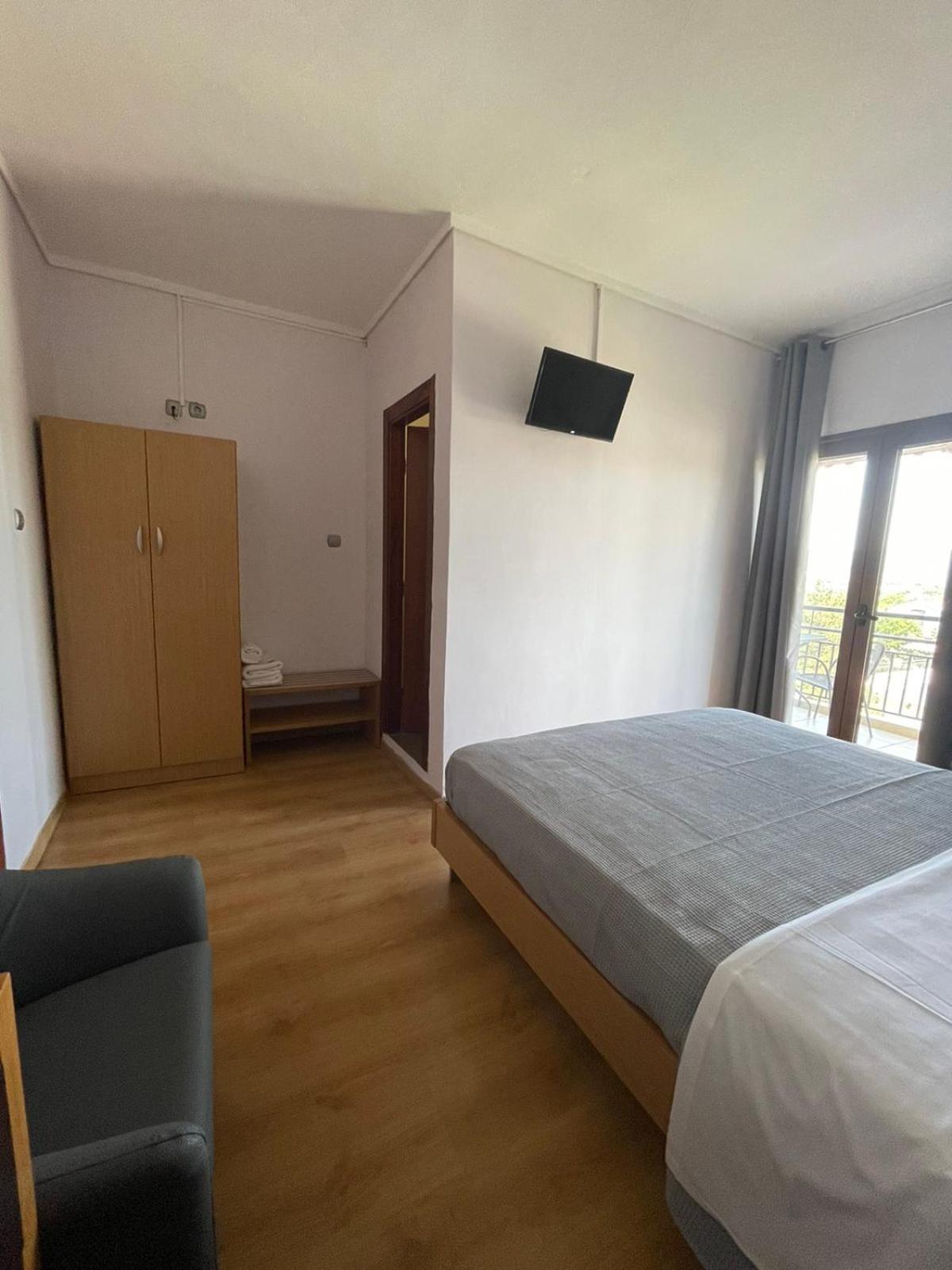Economy Double Room photo 3