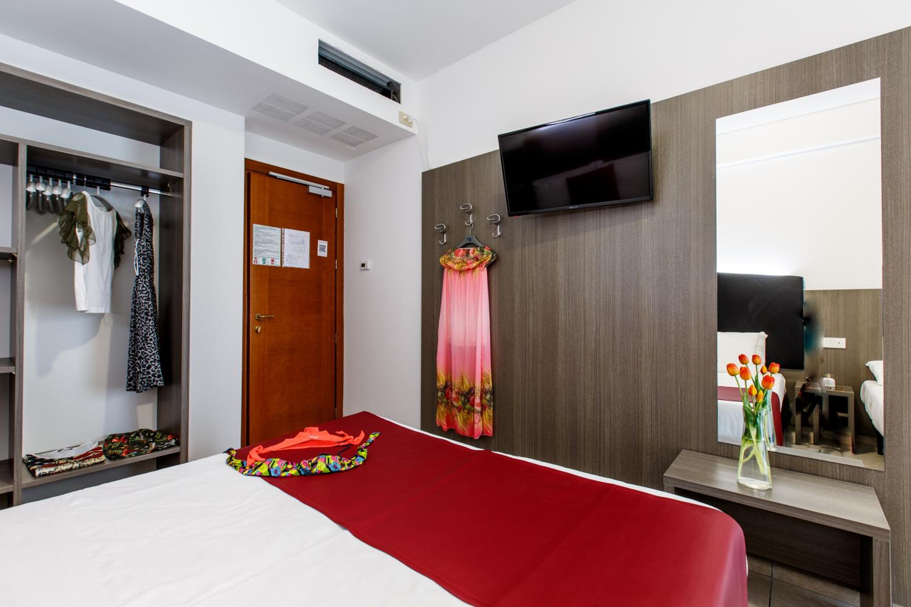 Triple Room with Balcony photo 2