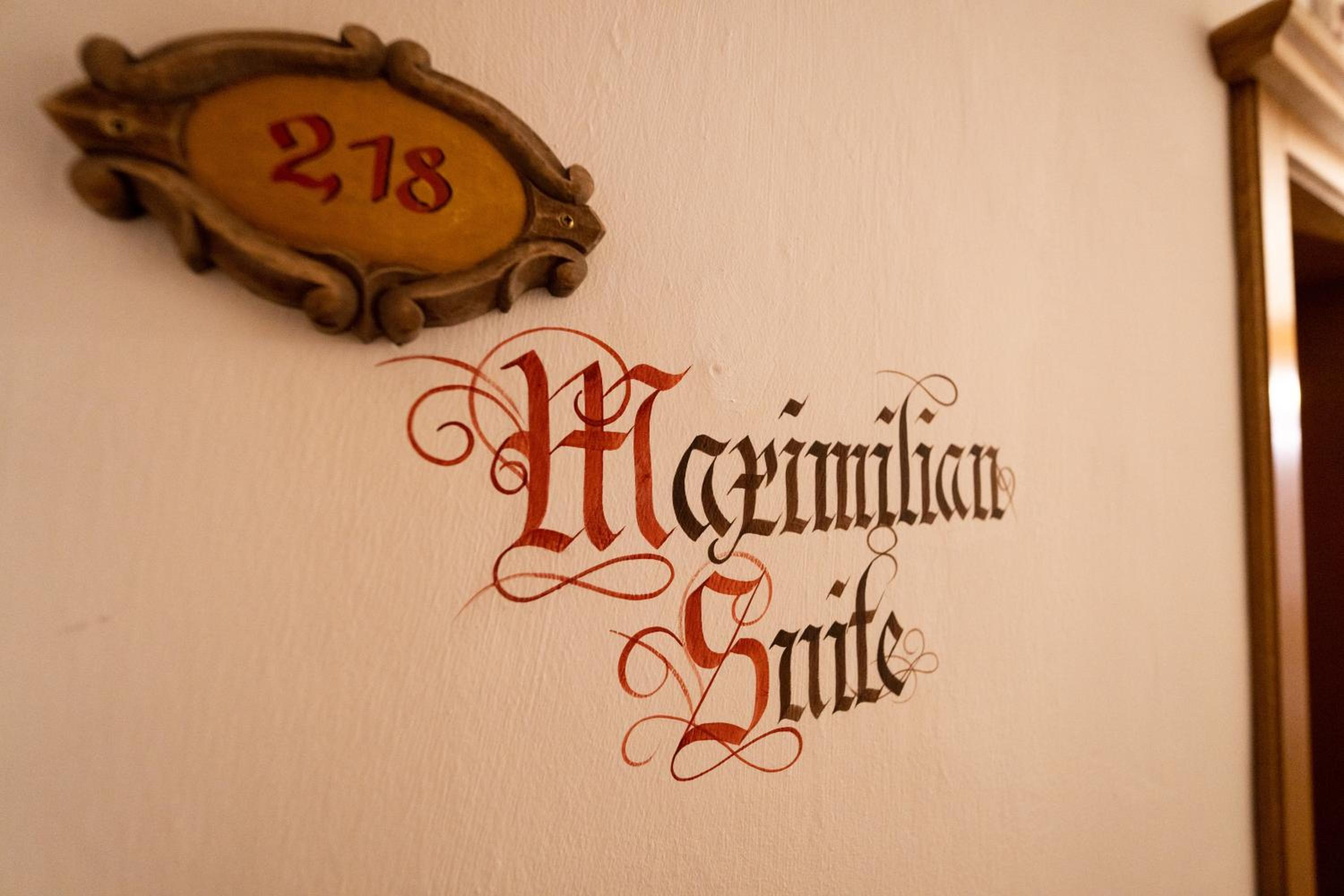 Suite - Photo 6