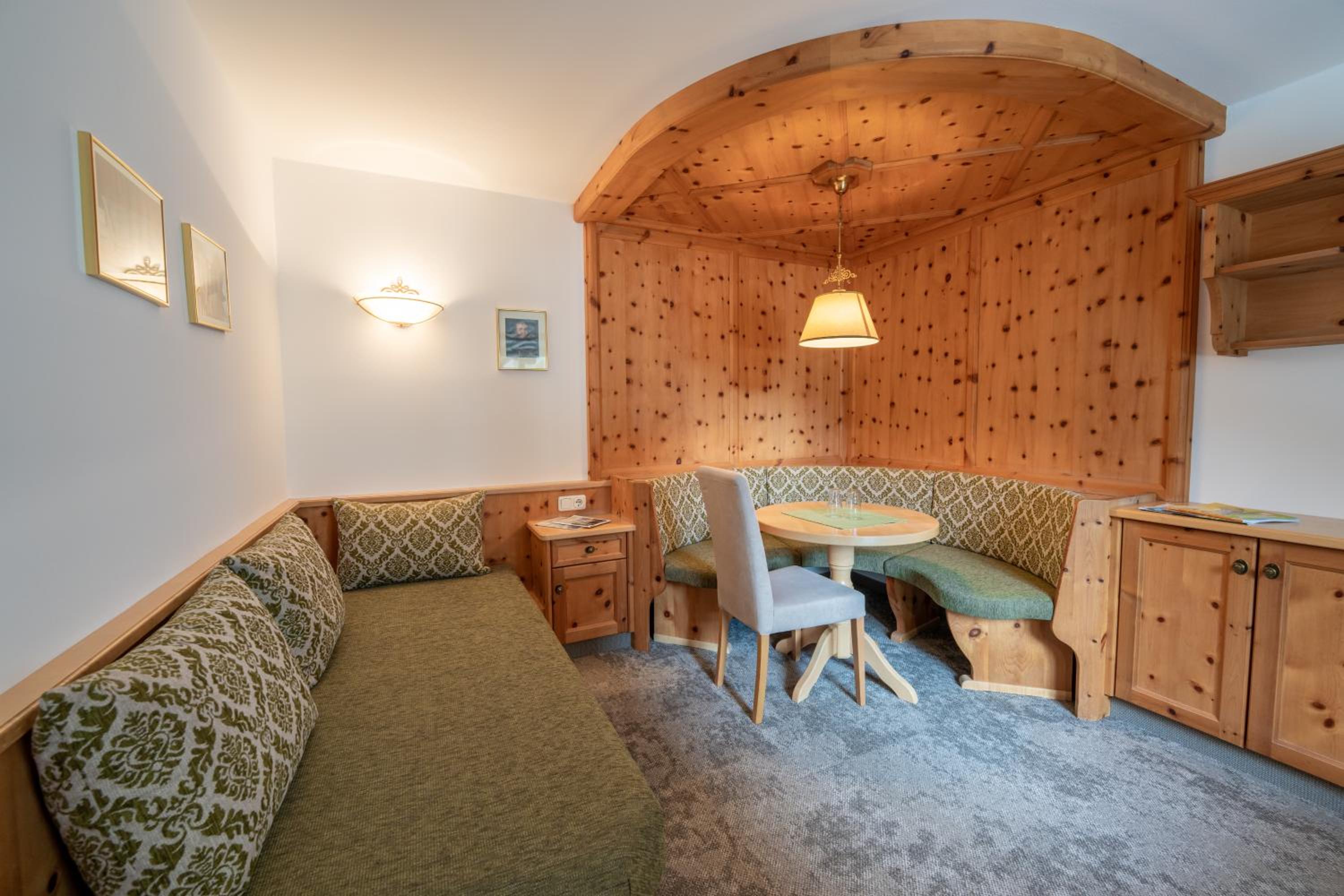 Suite - Photo 4