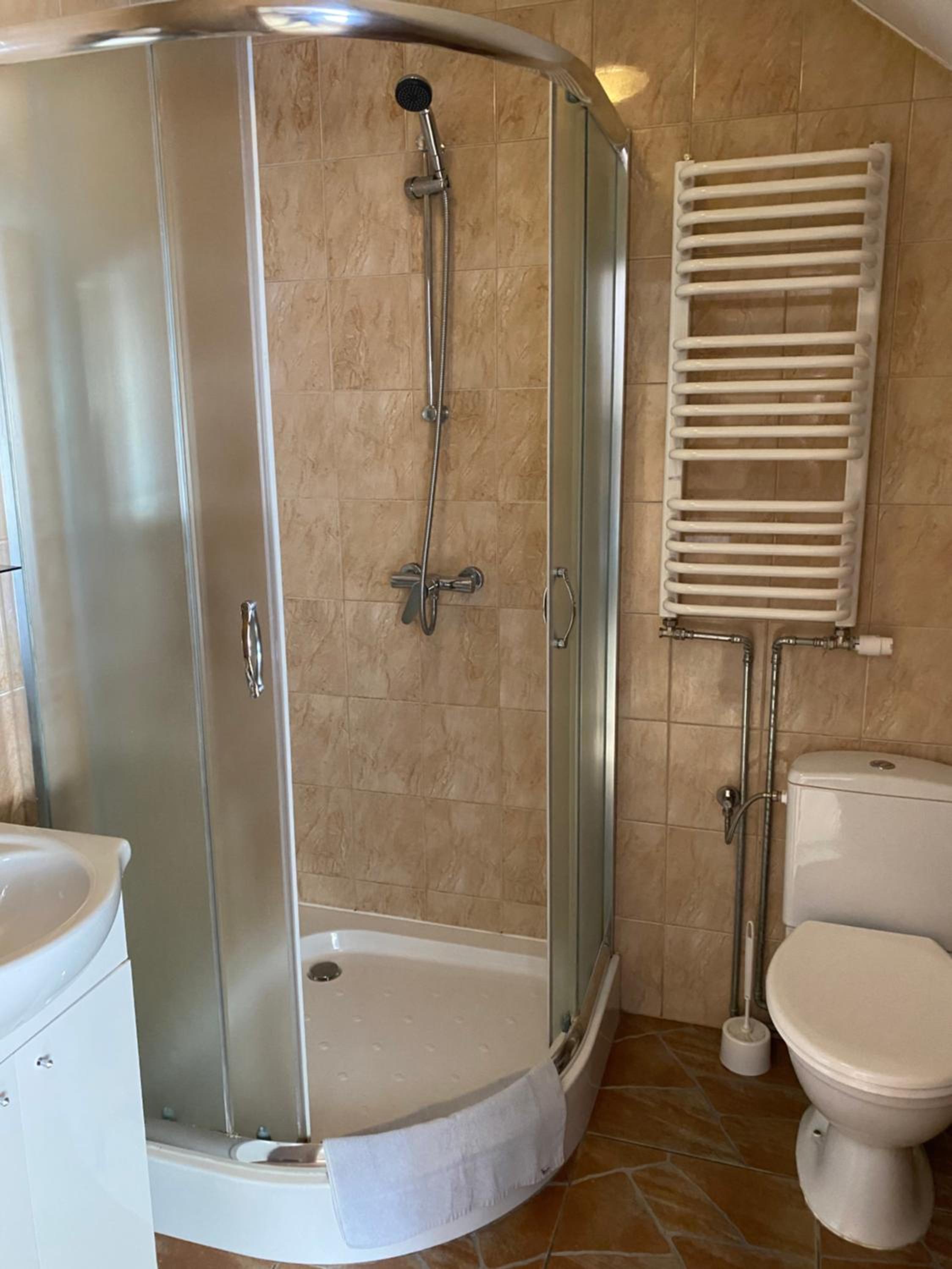 Quadruple Room with Private Bathroom