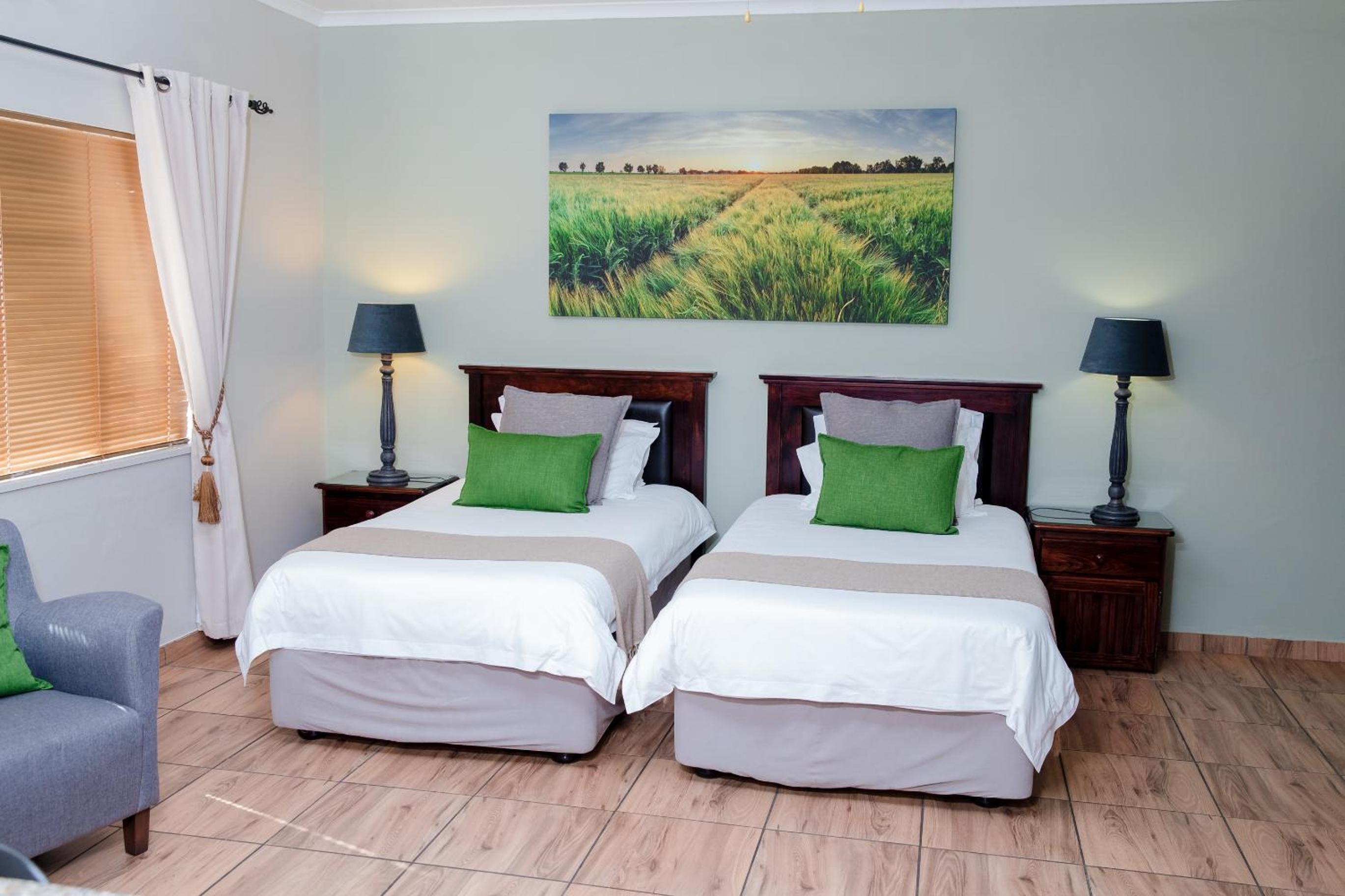 Standard Twin Room with Kitchenette