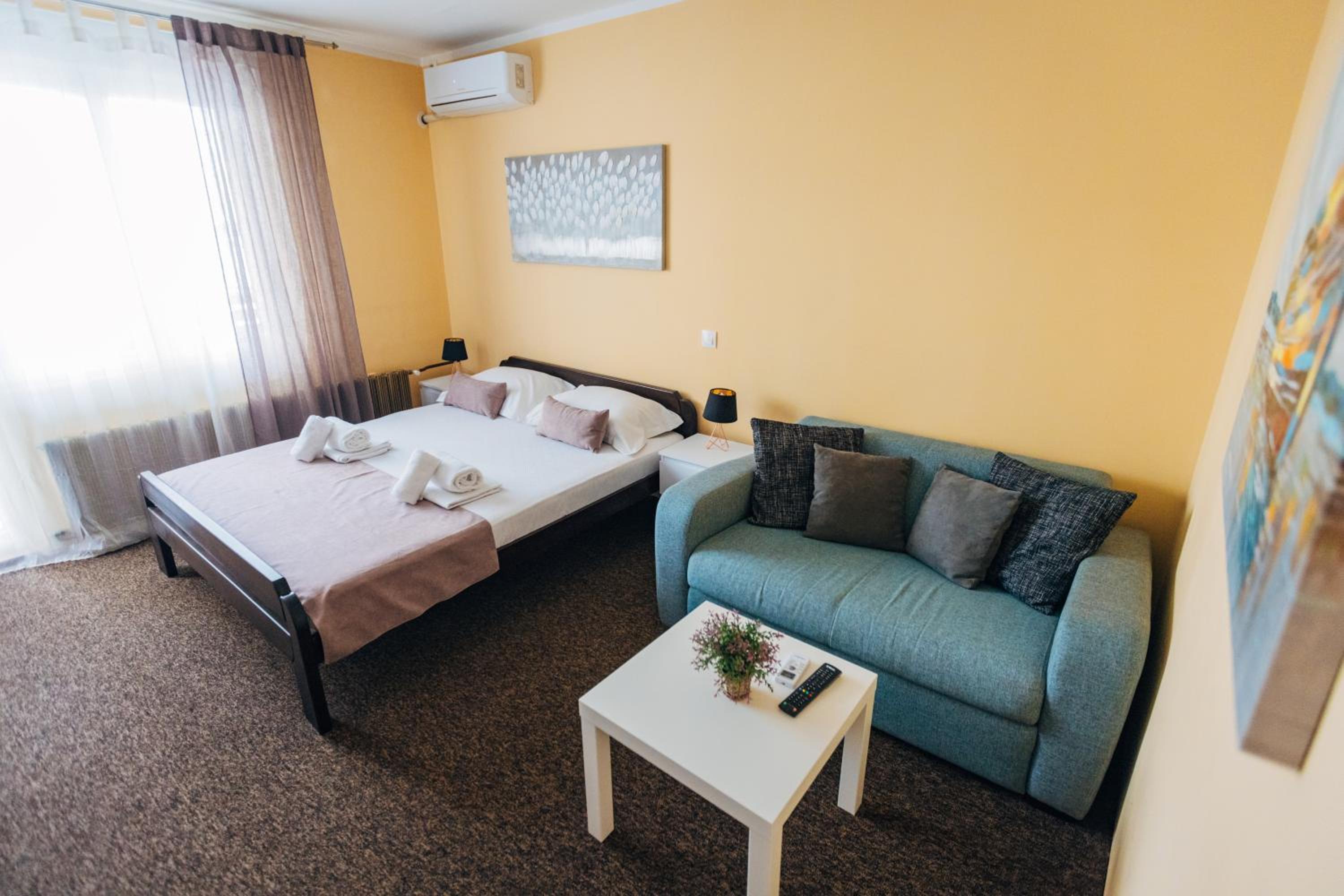 Comfort Quadruple Room - Photo 1