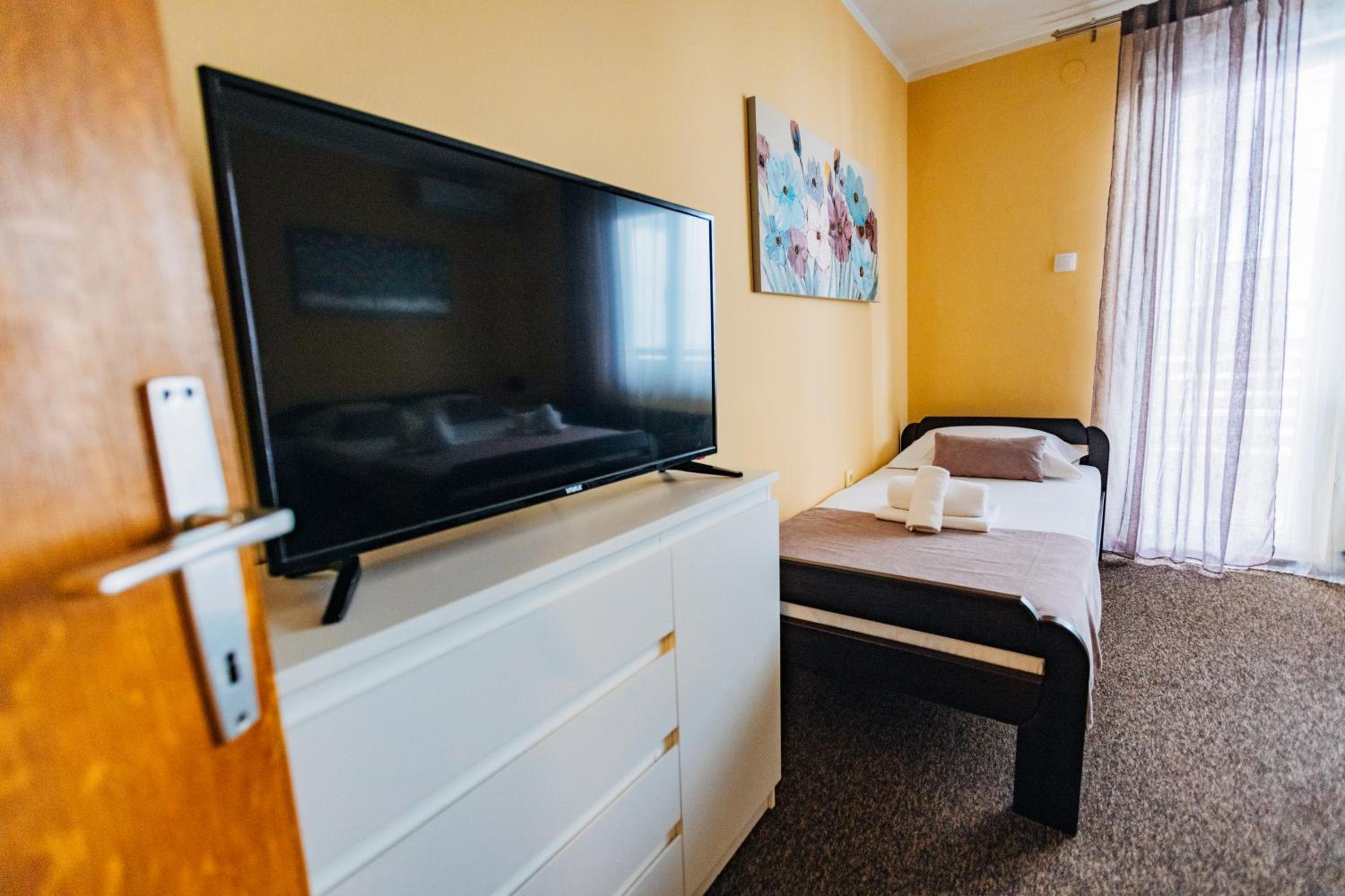 Comfort Quadruple Room - Photo 4