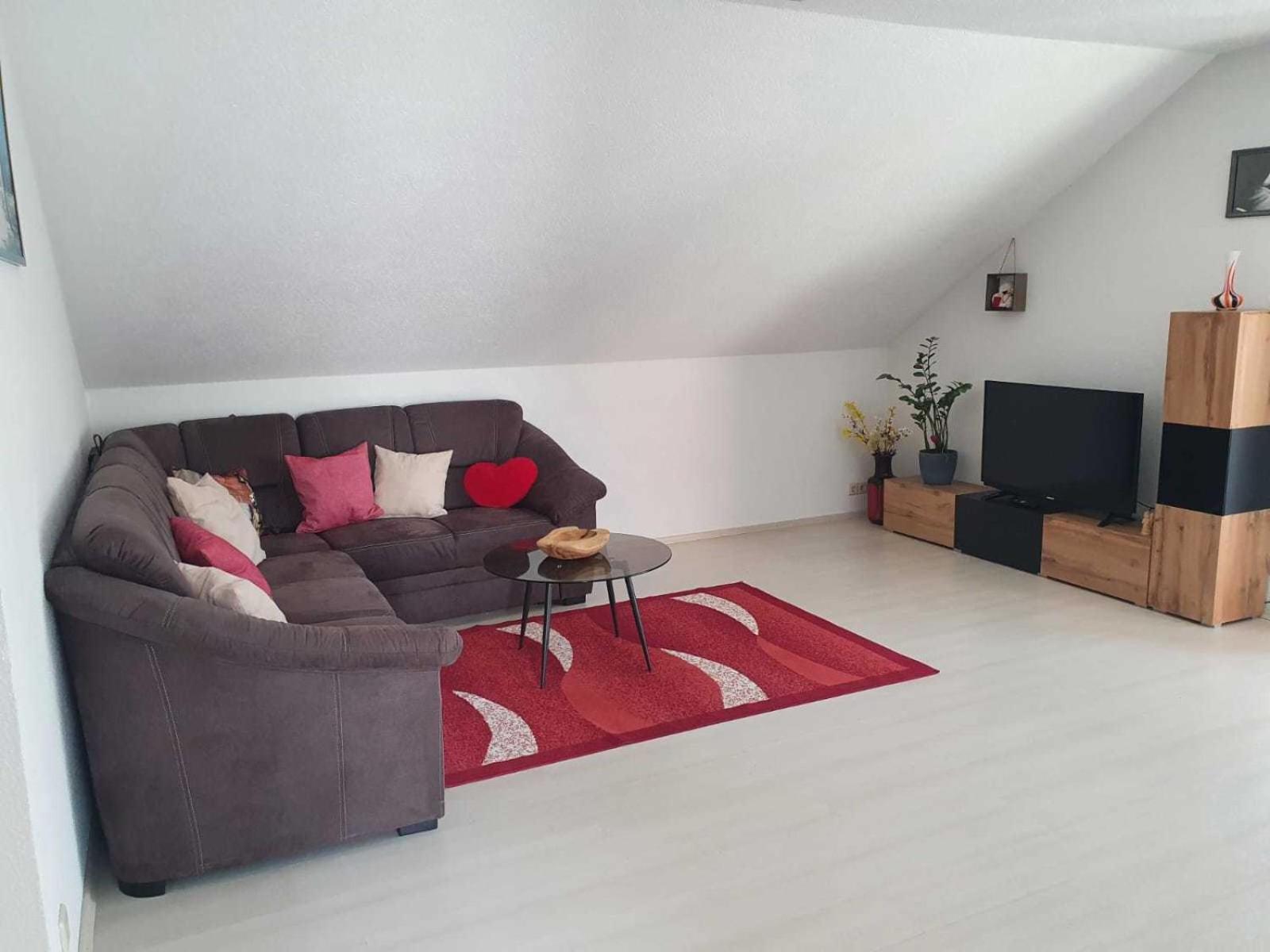 Three-Bedroom Apartment with Balcony photo 1