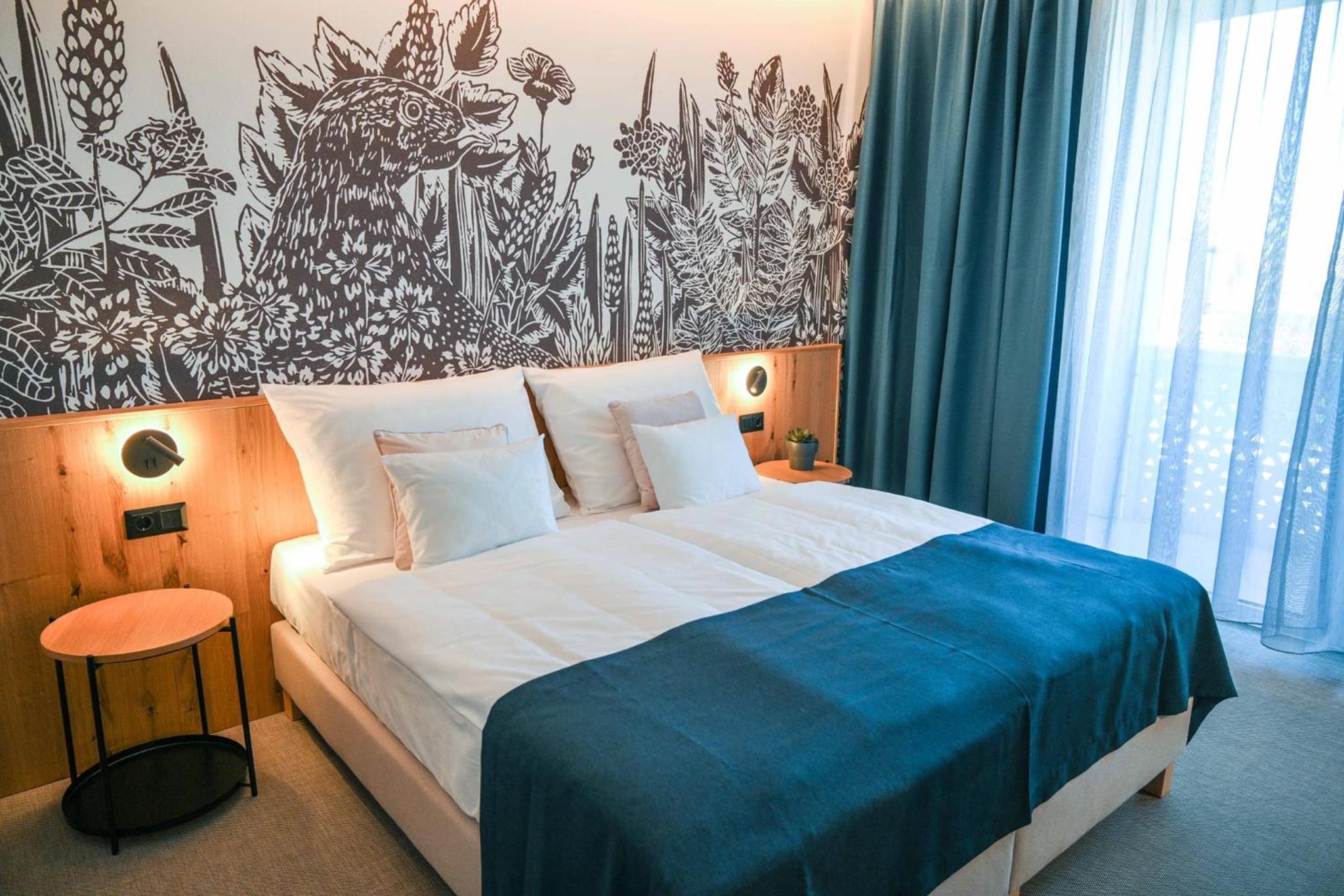 Standard Double or Twin Room - Photo 7