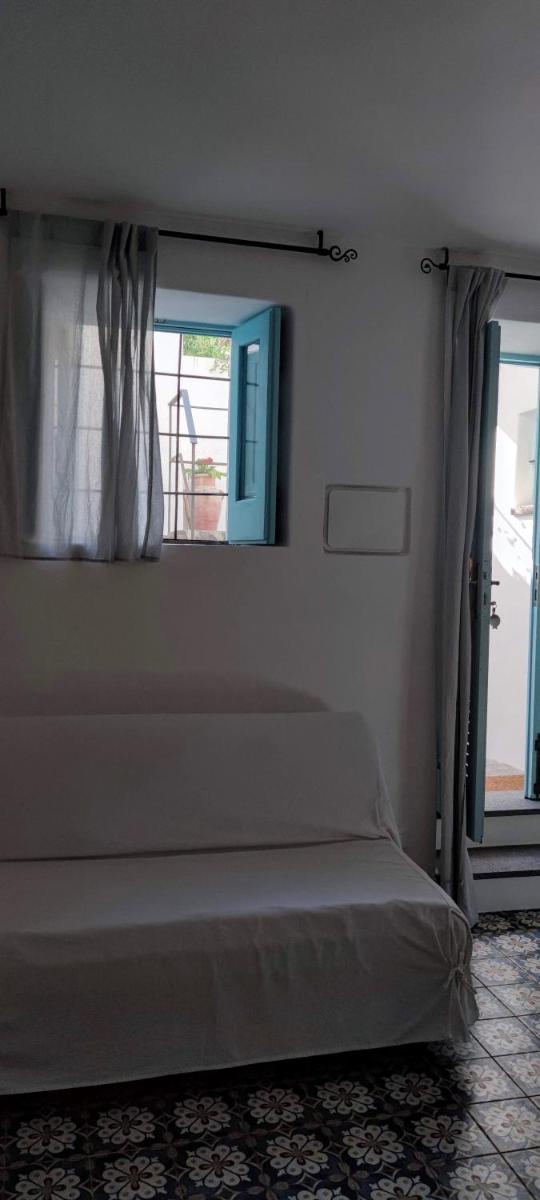 Quadruple Room with Private Bathroom photo 2