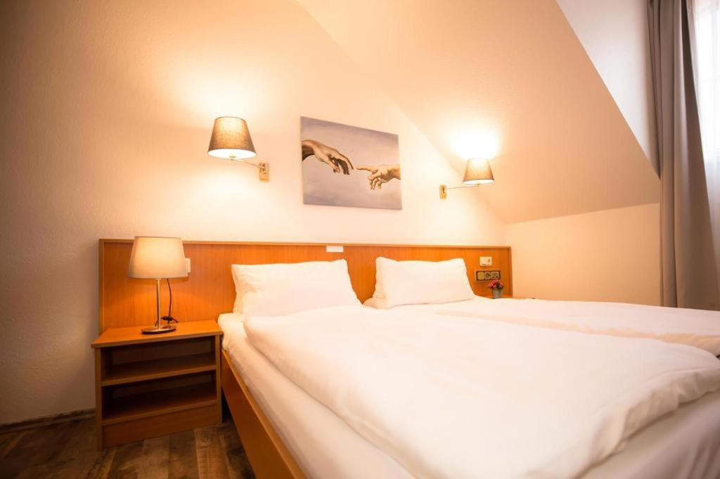 Double Room - Photo 1