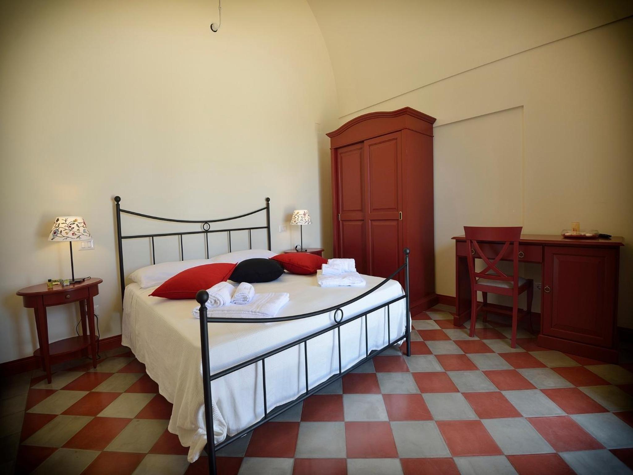 Double Room - Photo 5