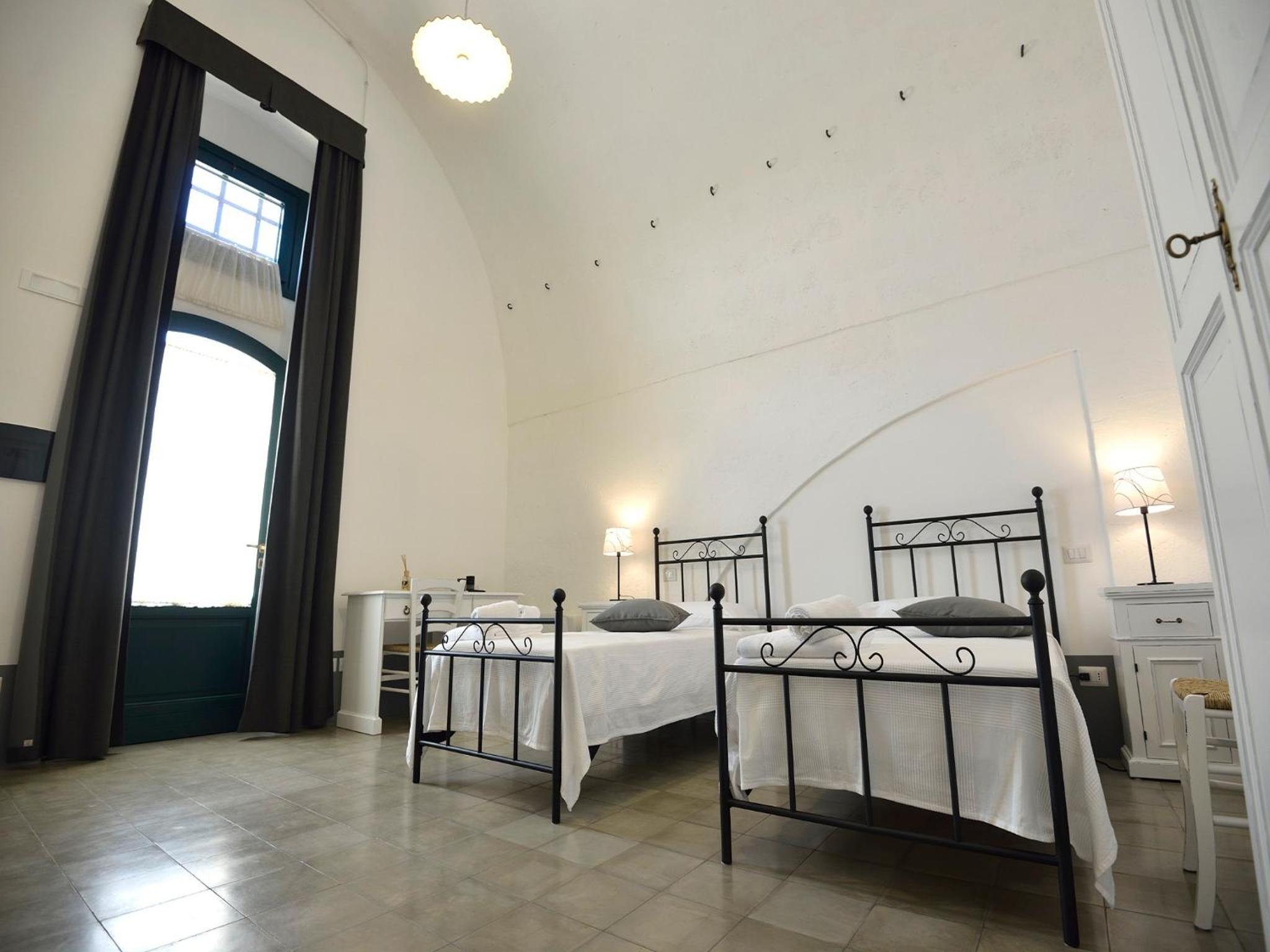 Triple Room with Private Bathroom - Photo 2