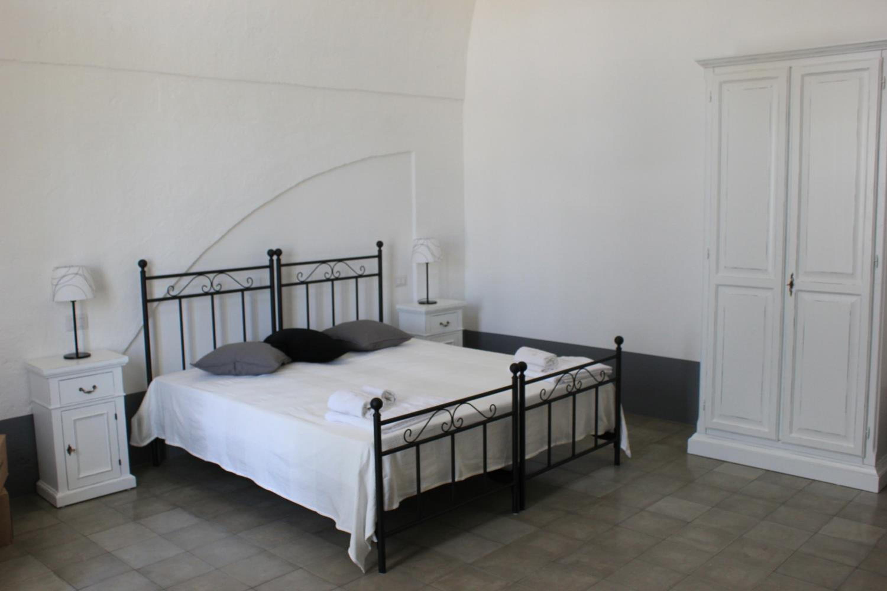 Triple Room with Private Bathroom - Photo 7