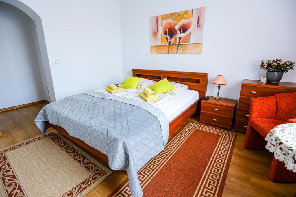 Large Double Room photo 2