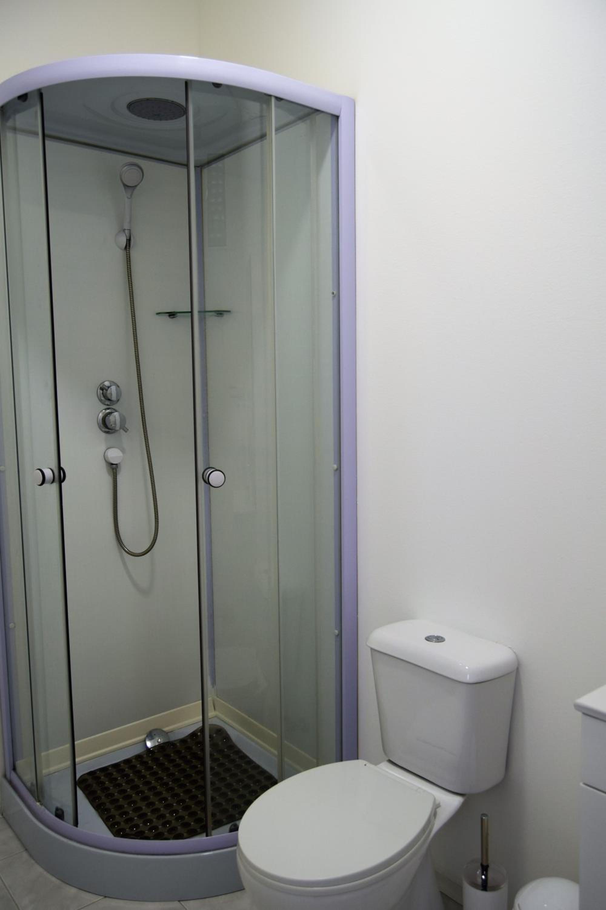 Double Room with Private Bathroom photo 3