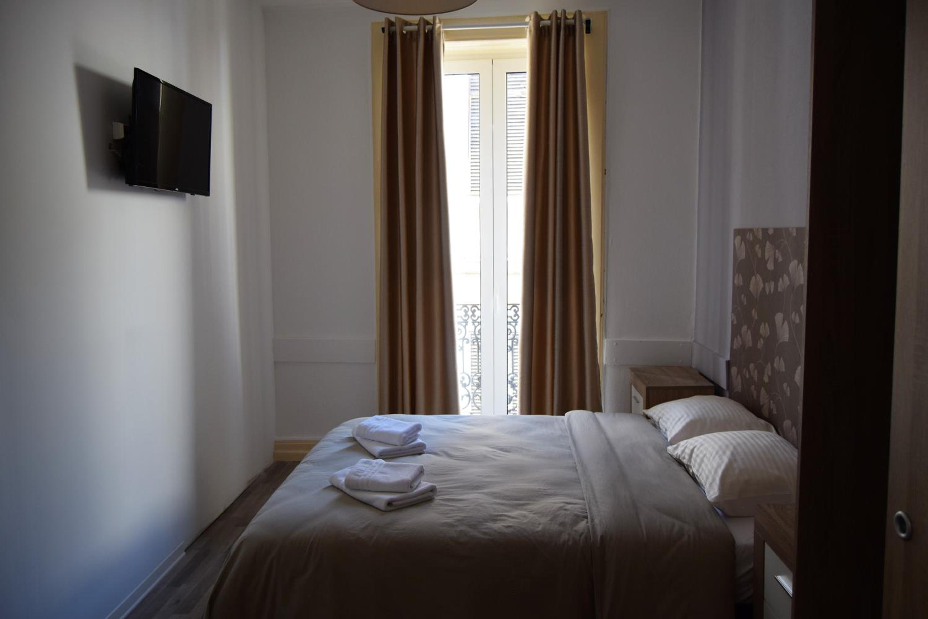 Double Room with Balcony photo 2