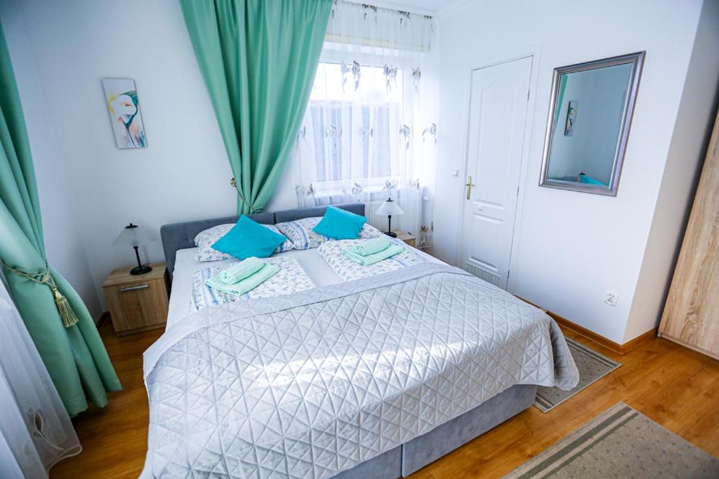 Large Double Room photo 2
